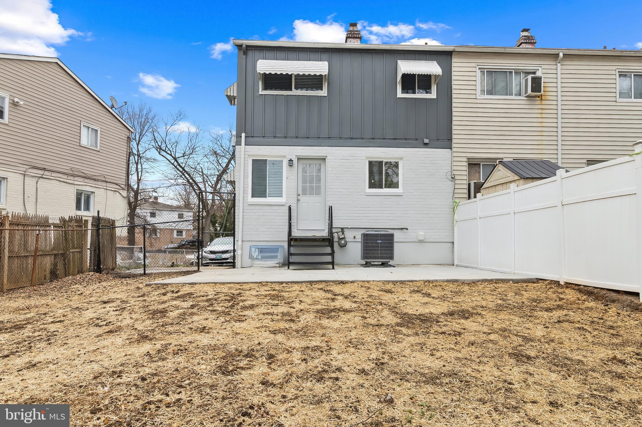 KENT VILLAGE - Residential