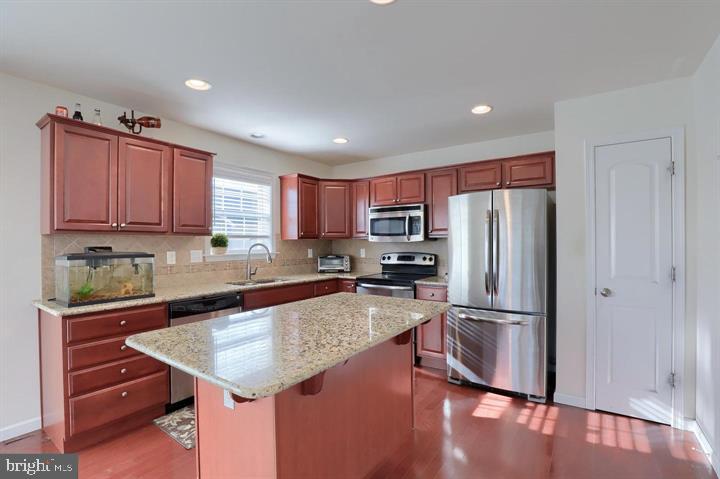 8 VISTA CIRCLE