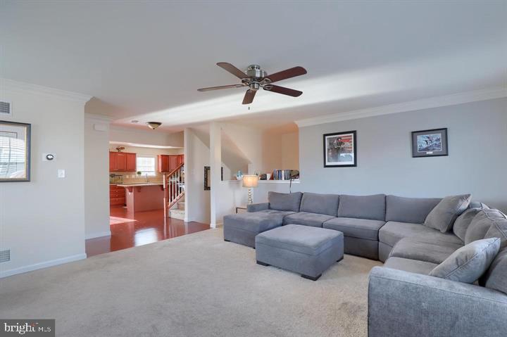 8 VISTA CIRCLE