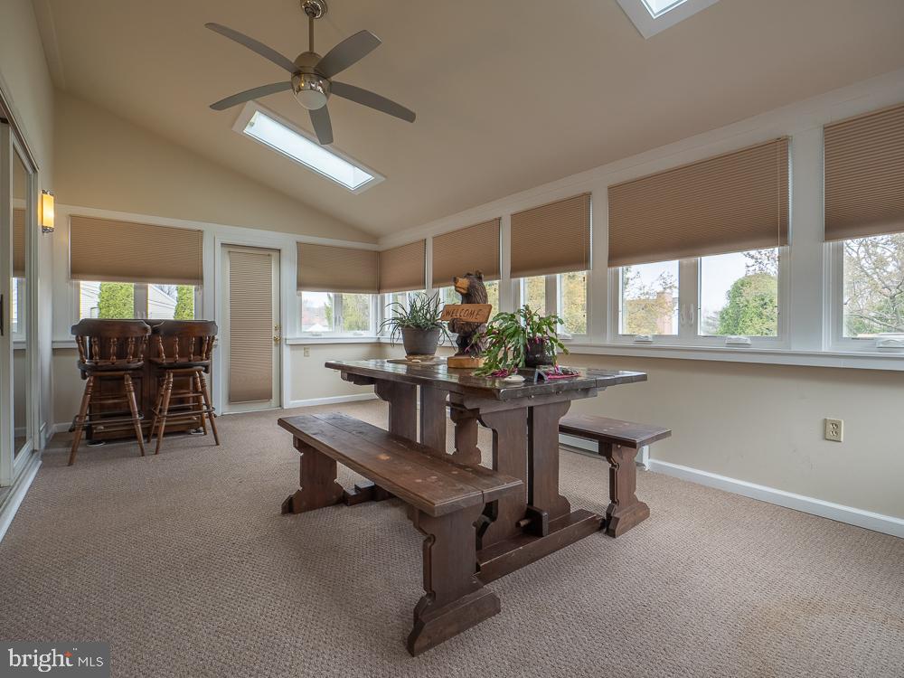 NORTHRIDGE - Residential