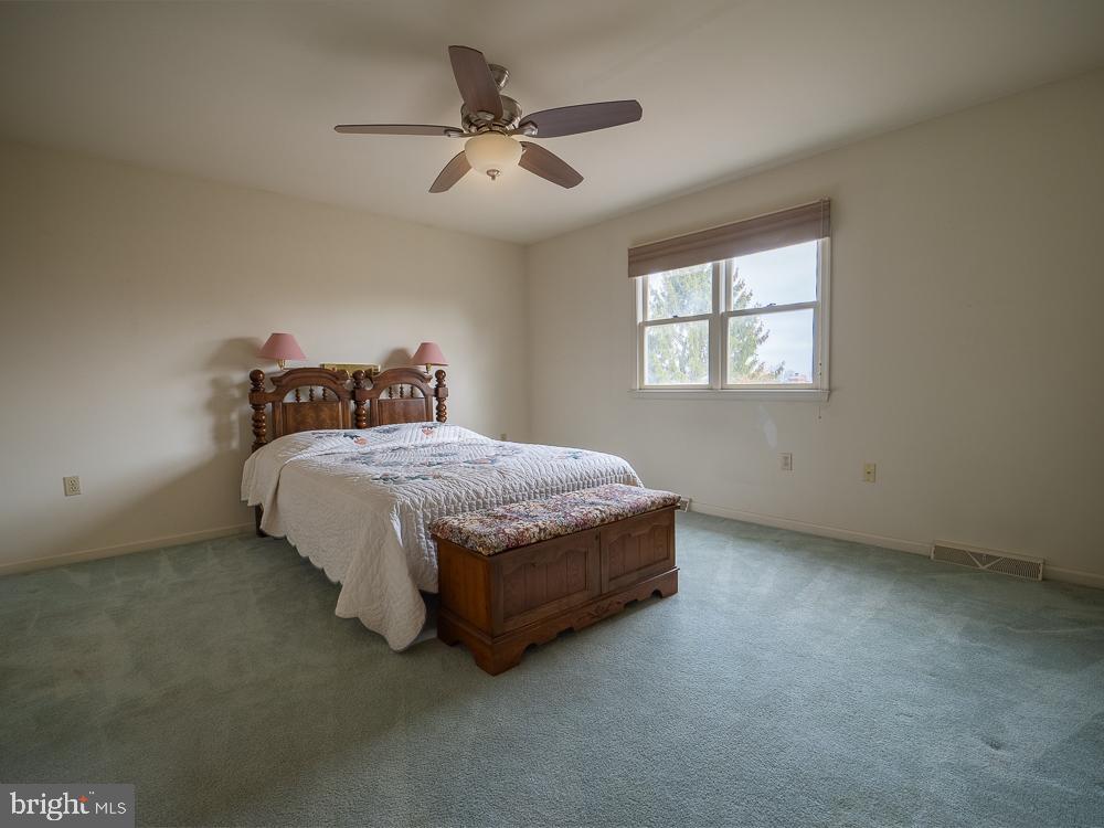 NORTHRIDGE - Residential