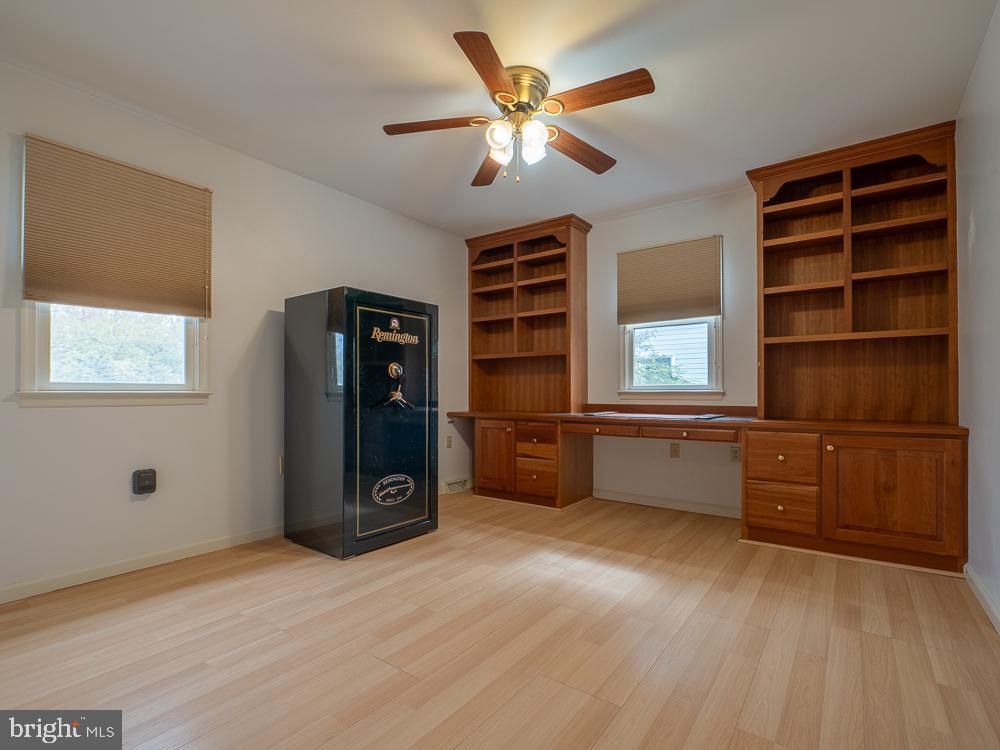 NORTHRIDGE - Residential