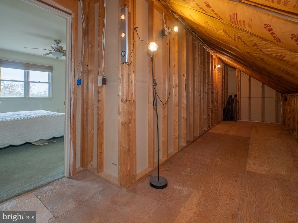 NORTHRIDGE - Residential