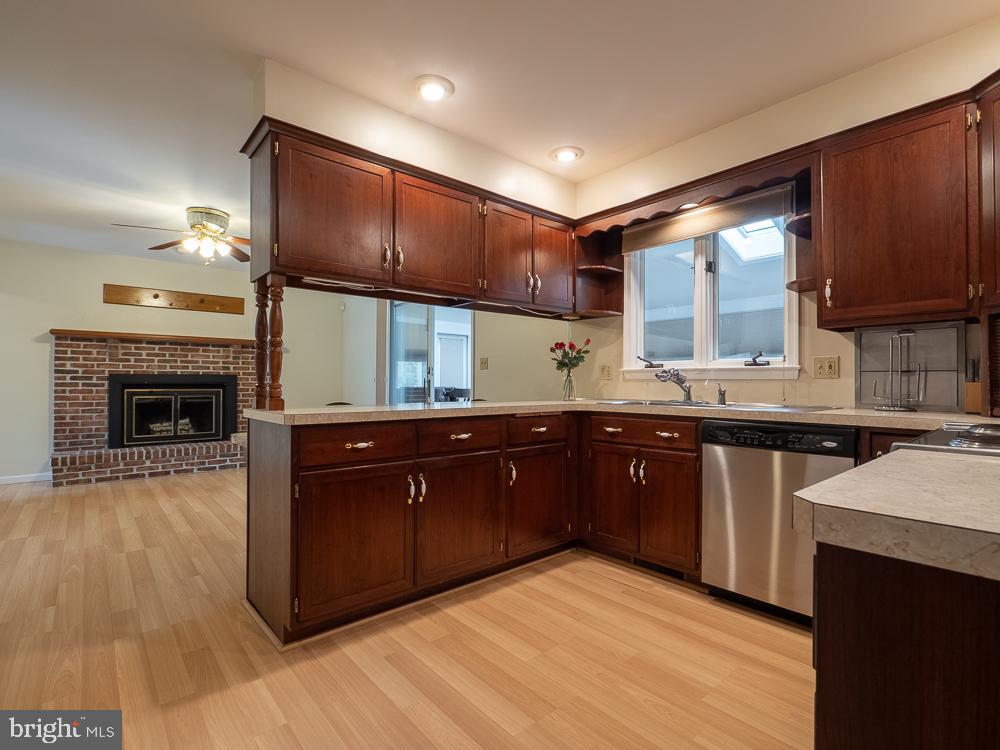 NORTHRIDGE - Residential