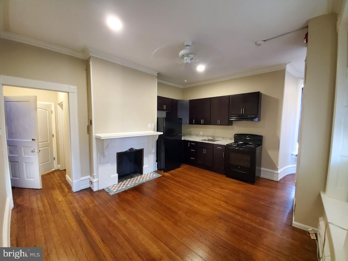 Cozy apartment located in the heart of Royersford Borough! Walking distance to shops and restaurants. Off street parking and on site coin operated washer/dryers.