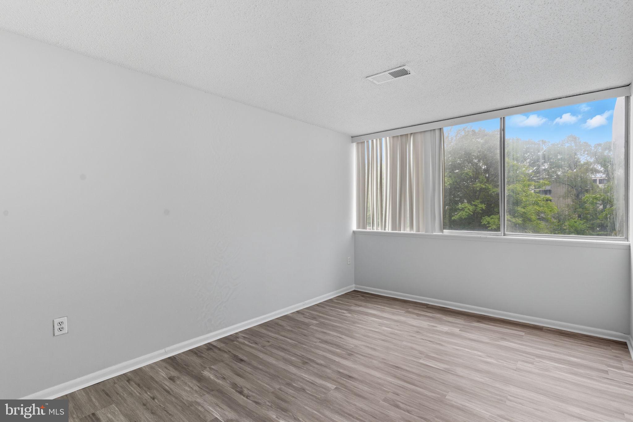 PRESIDENTIAL PARK - Residential