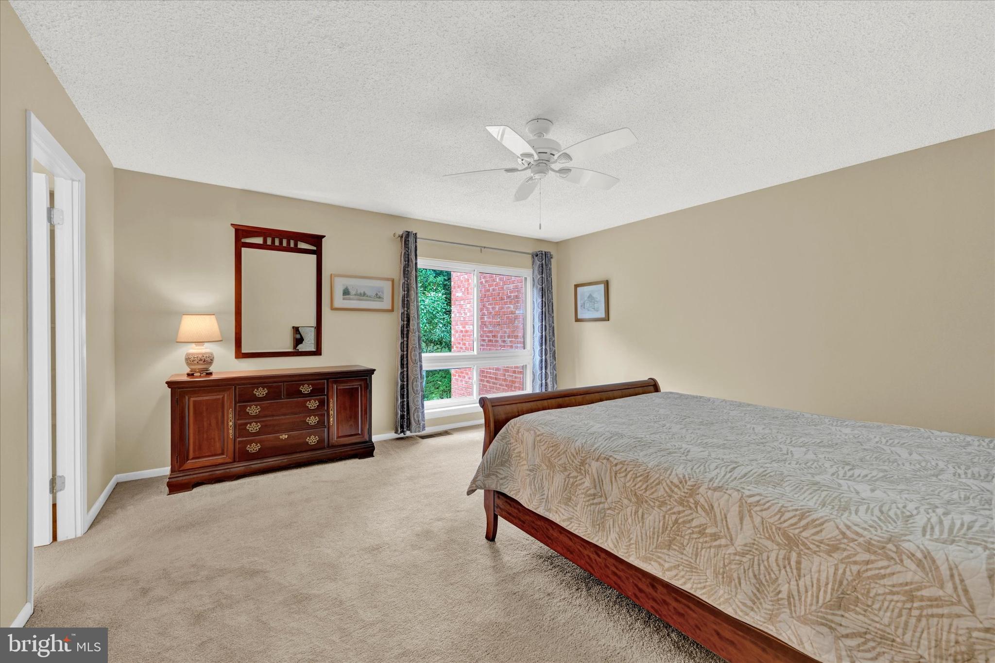 DEERFOX - Residential