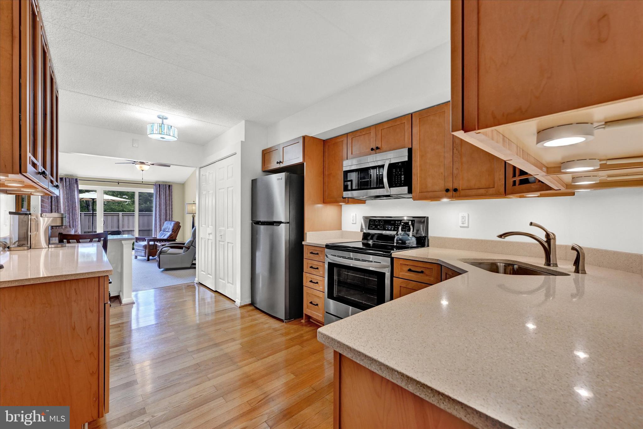 DEERFOX - Residential