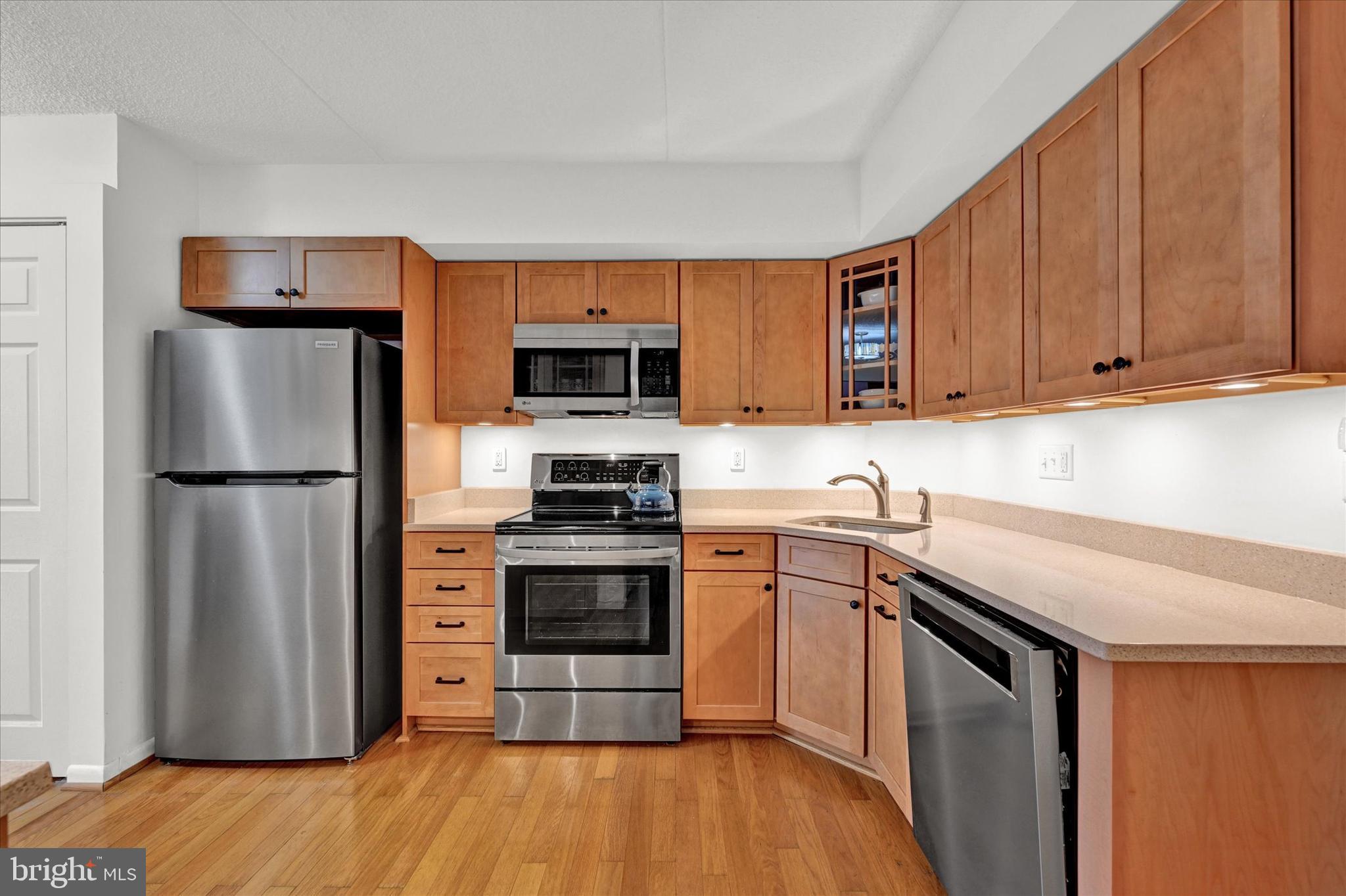 DEERFOX - Residential