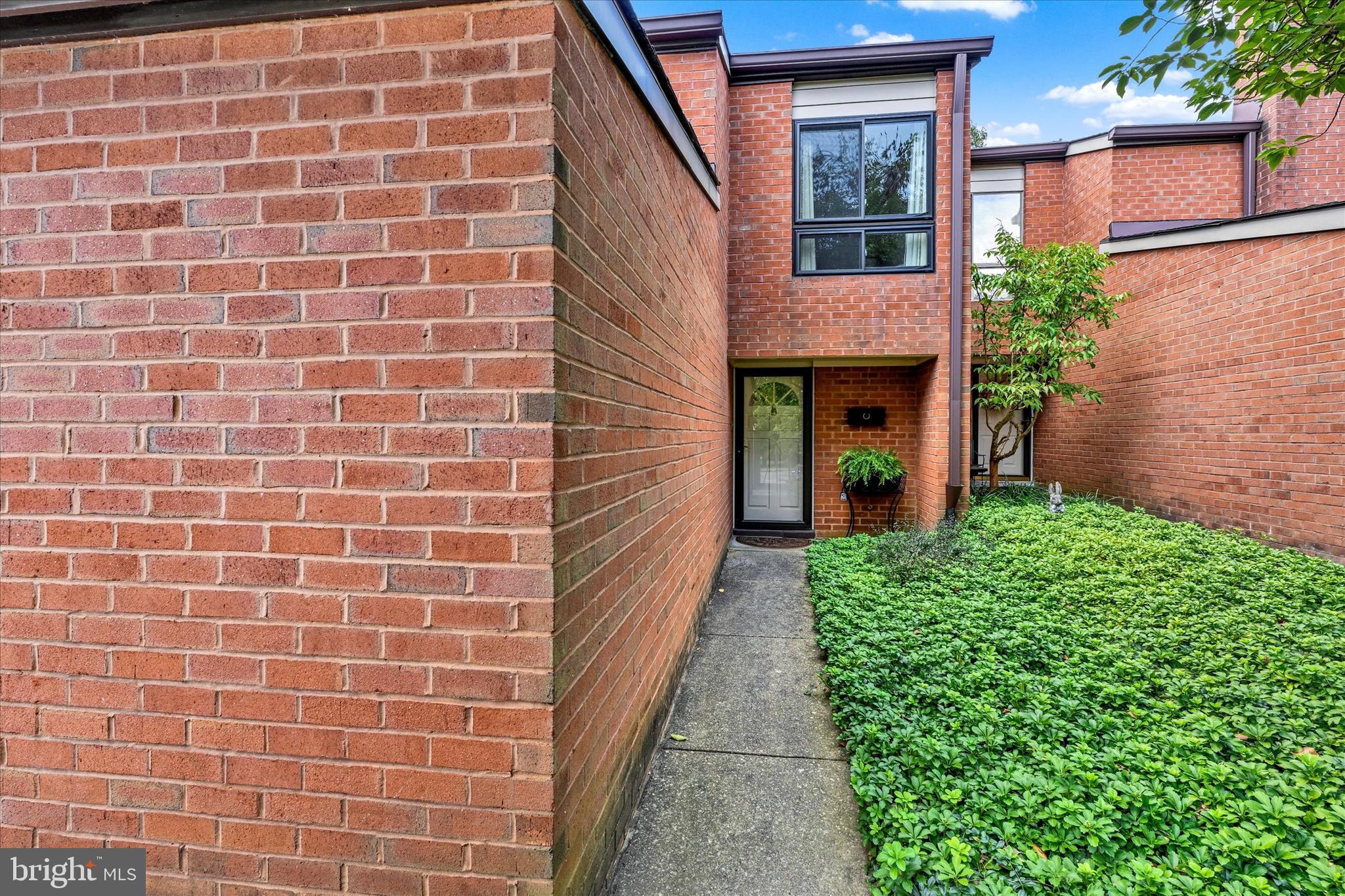 DEERFOX - Residential