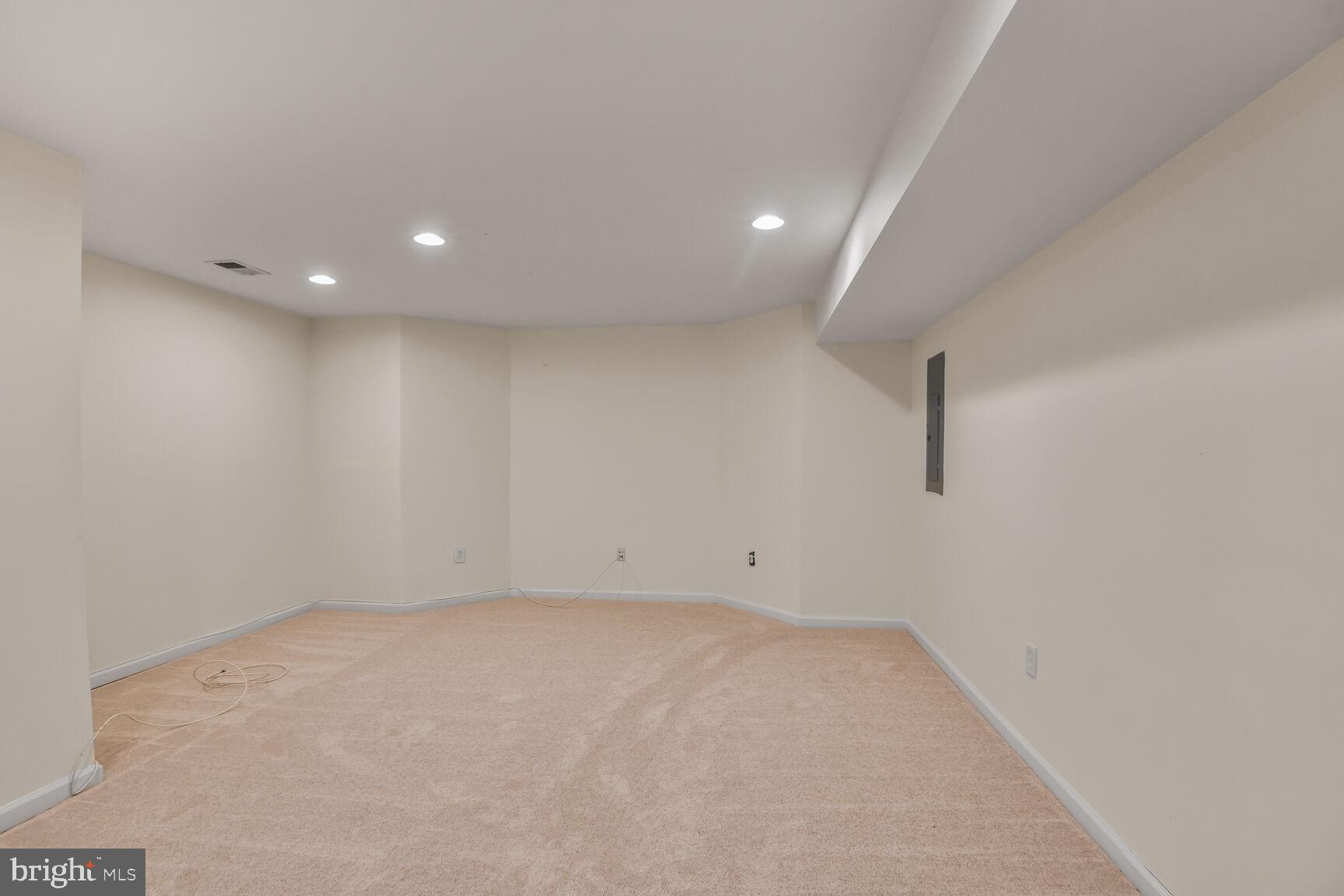 ENCLAVE AT SEVEN OAKS - Residential