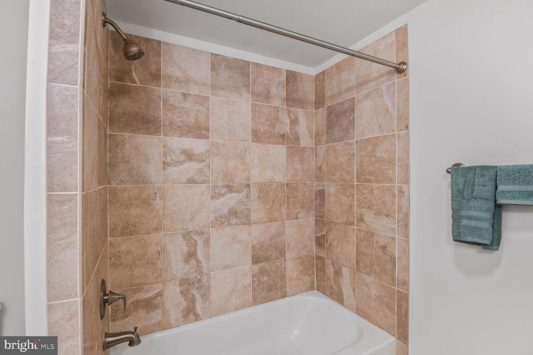 ENCLAVE AT SEVEN OAKS - Residential