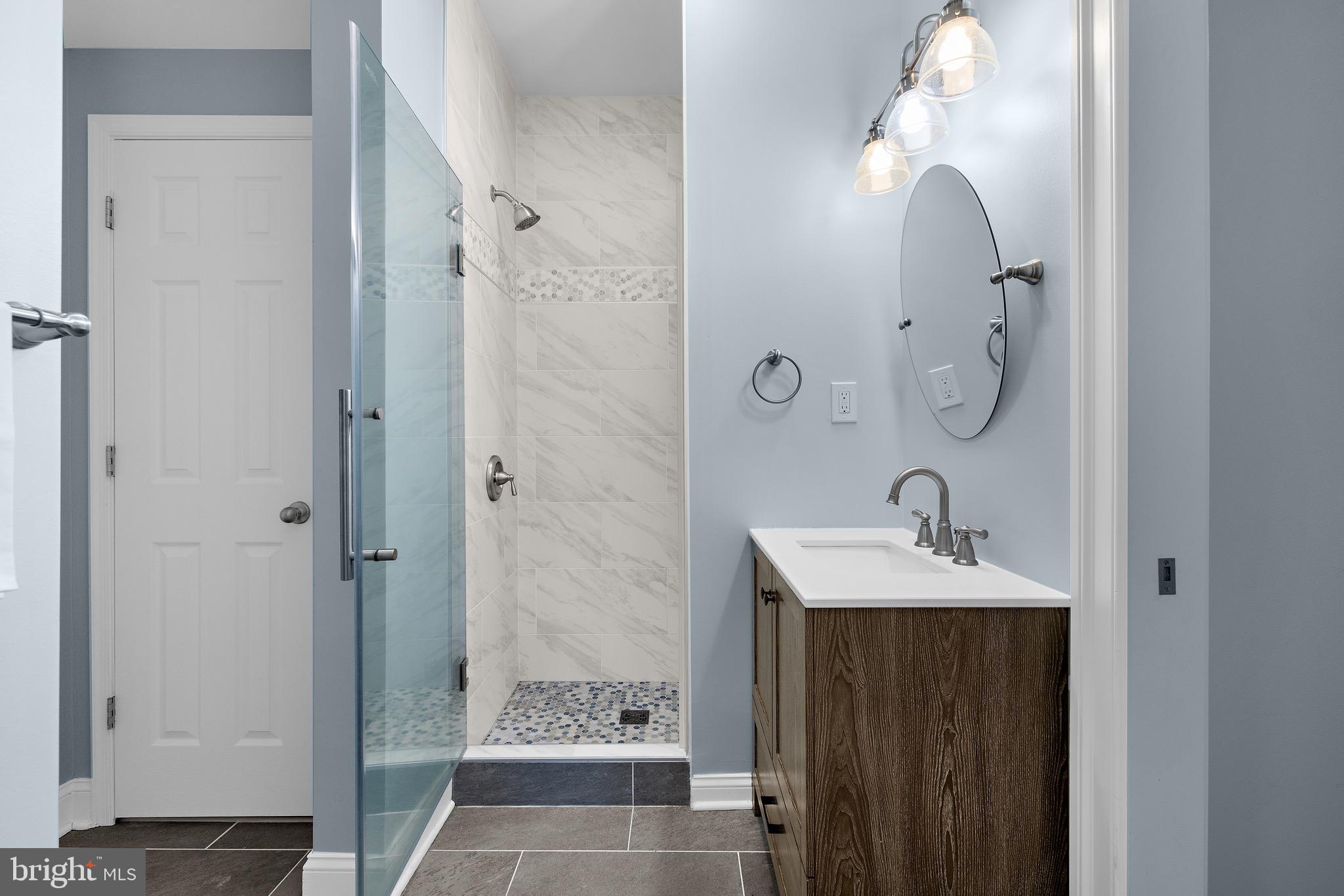 PENDENNIS MOUNT - Residential Lease