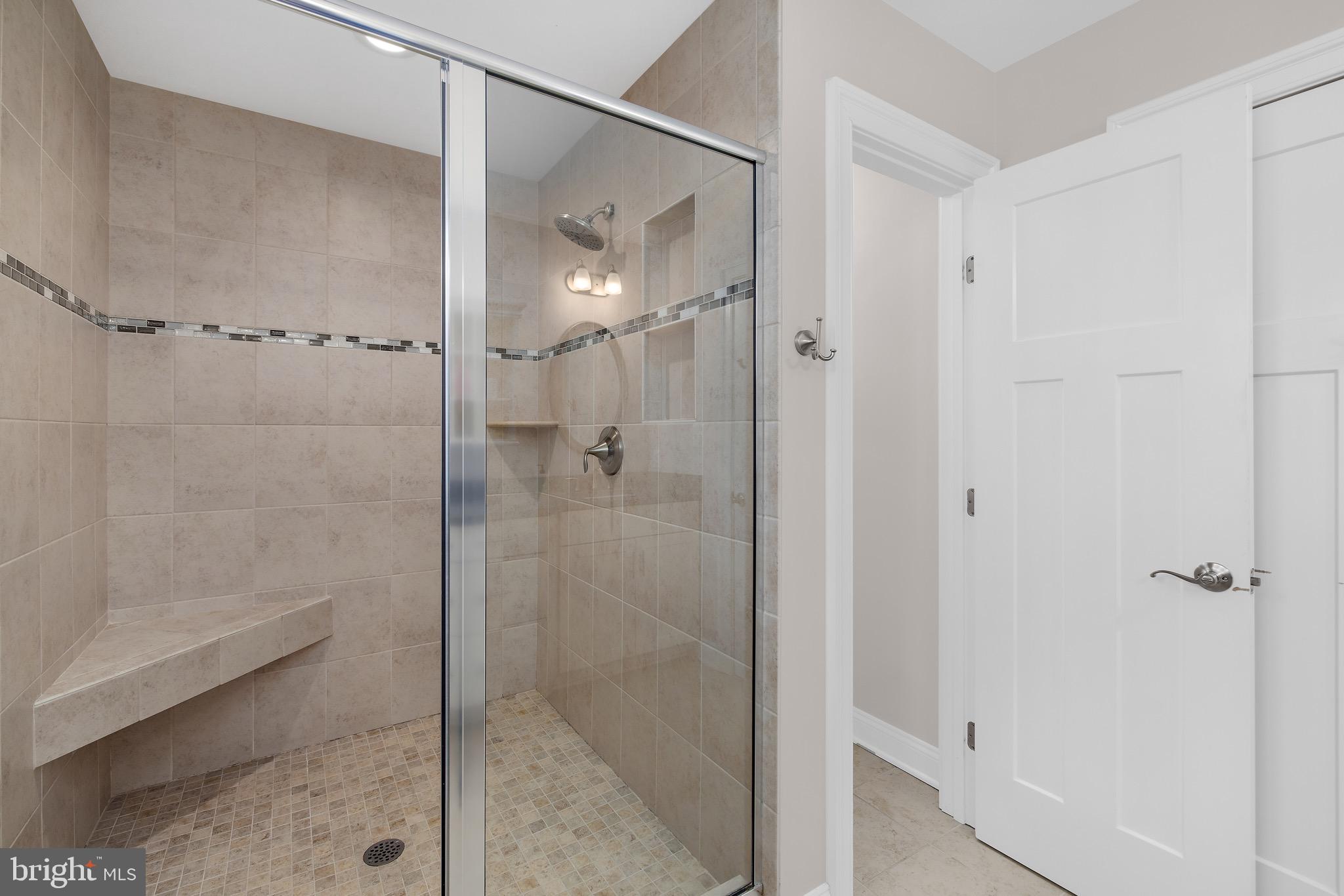 PENDENNIS MOUNT - Residential Lease