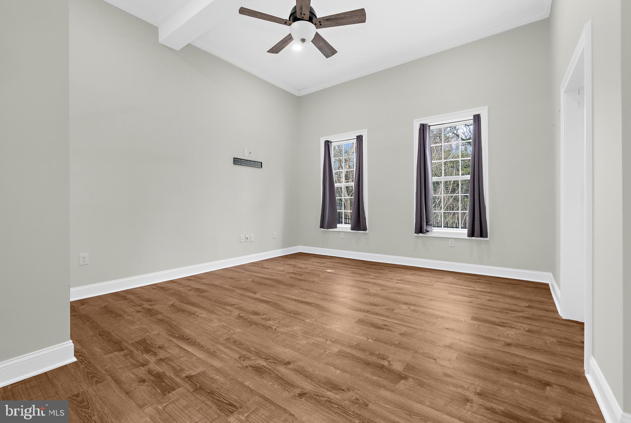 PENDENNIS MOUNT - Residential Lease