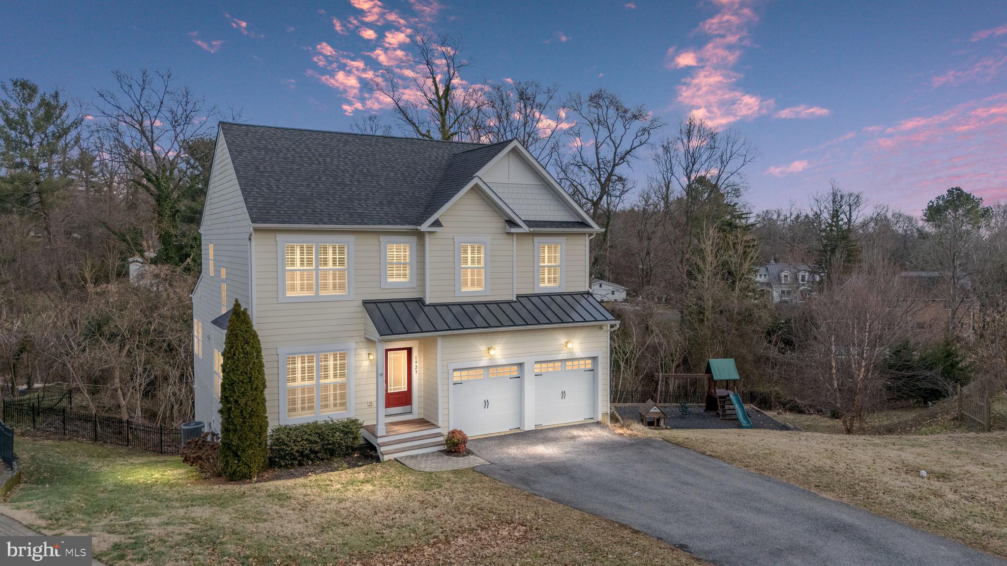 PENDENNIS MOUNT - Residential Lease