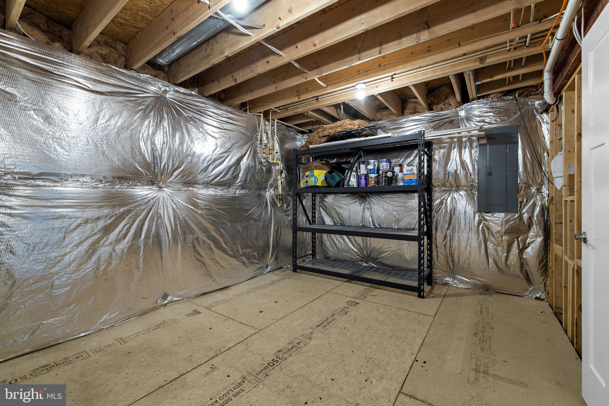 PENDENNIS MOUNT - Residential Lease