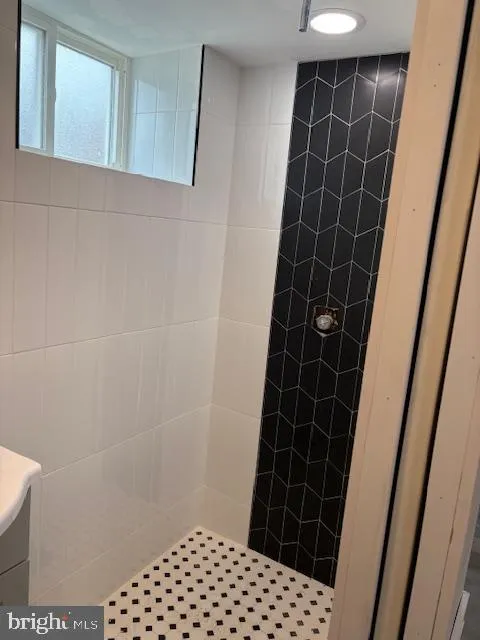 Philadelphia, Pennsylvania 19148, United States, 3 Bedrooms Bedrooms, ,2 BathroomsBathrooms,Residential,Pending,109669