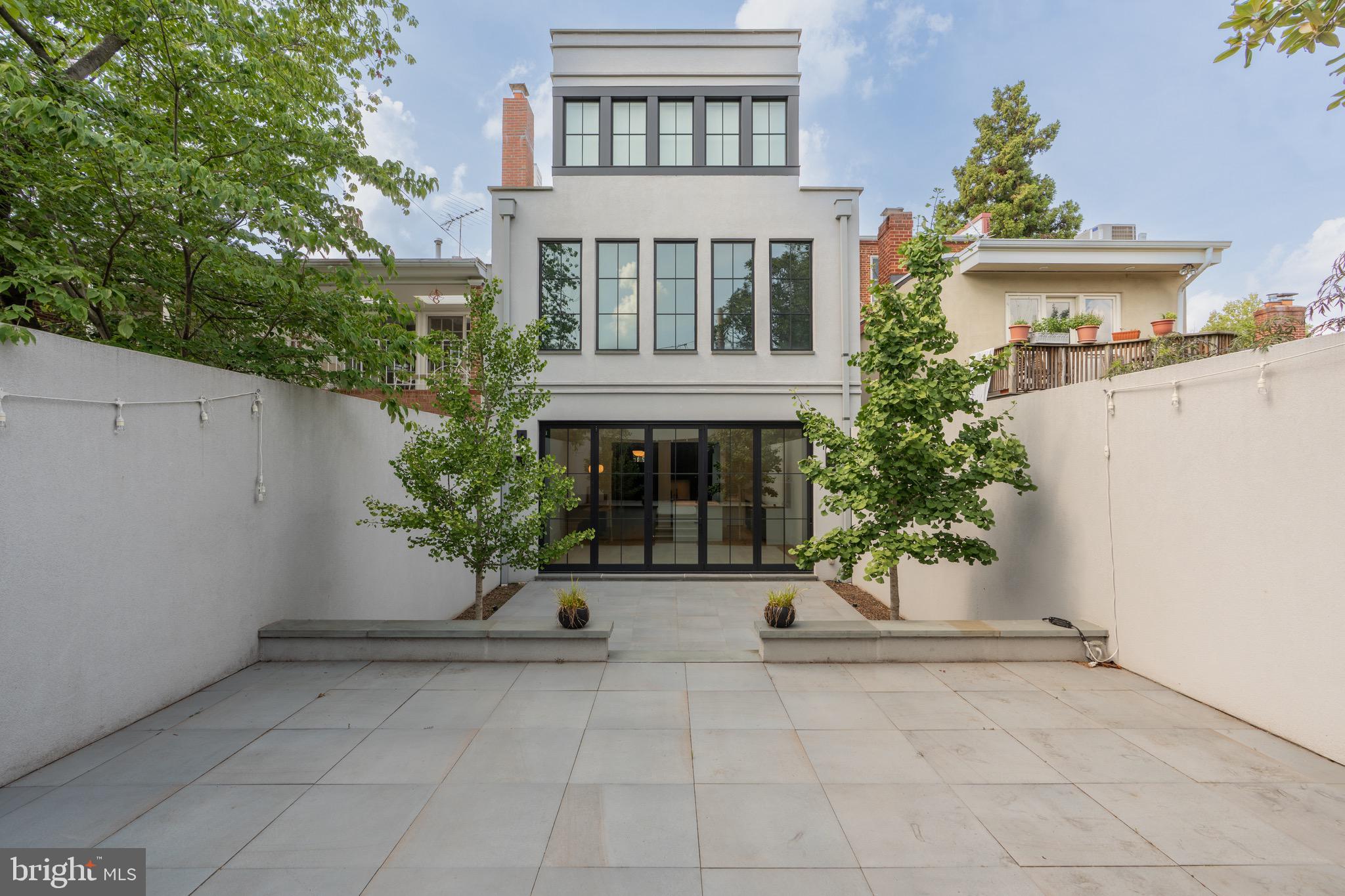 CAPITOL HILL - Residential