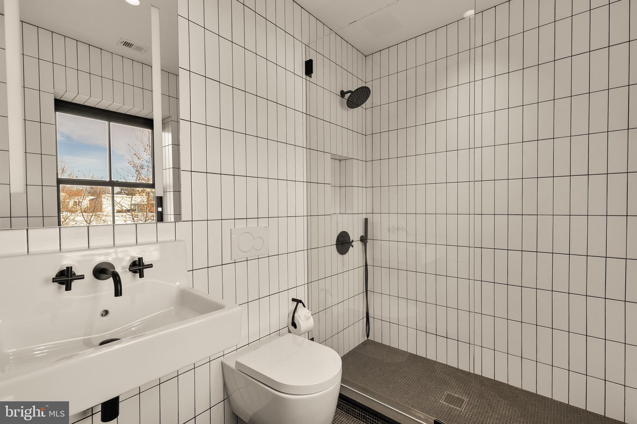 CAPITOL HILL - Residential