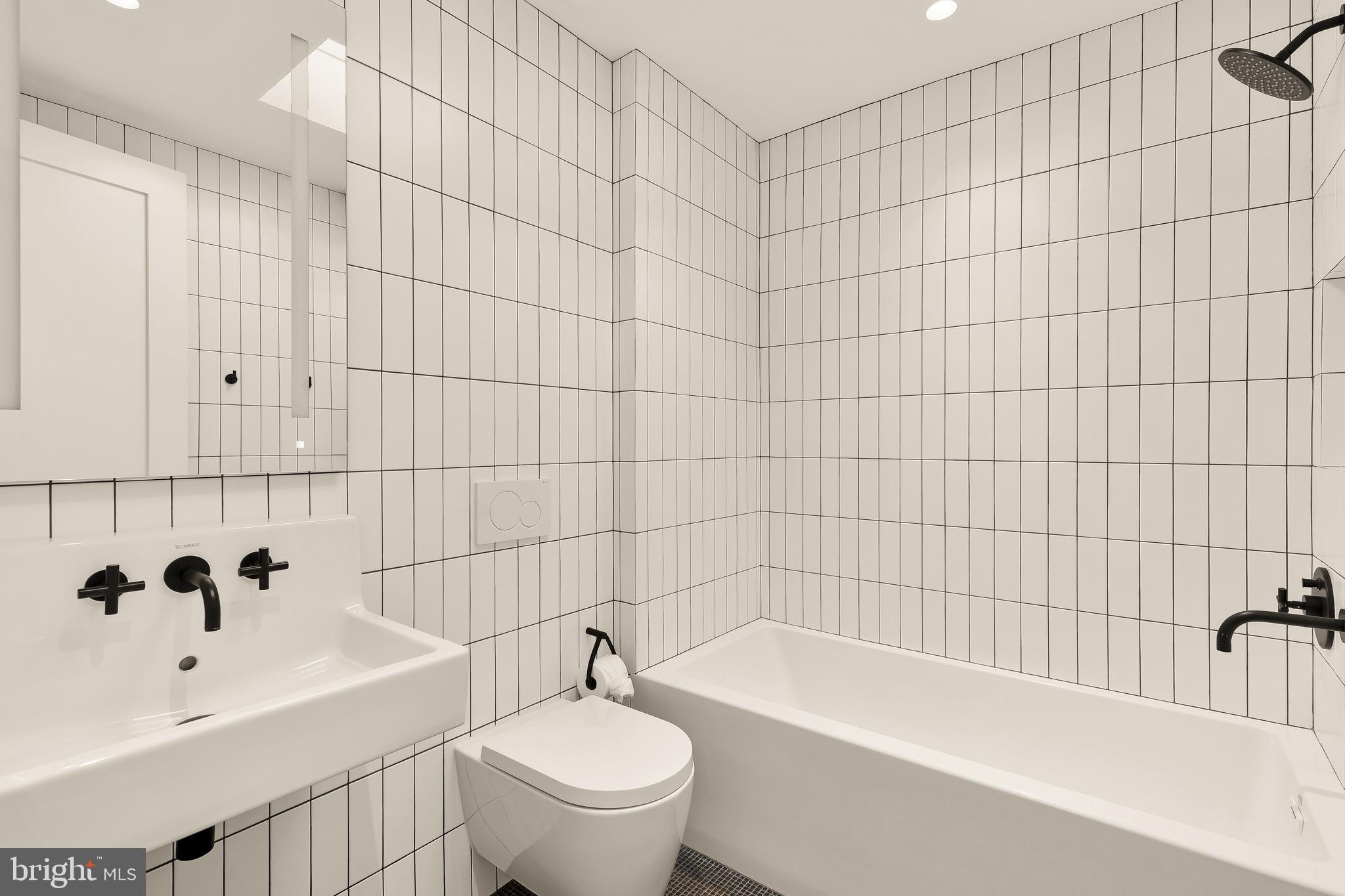 CAPITOL HILL - Residential