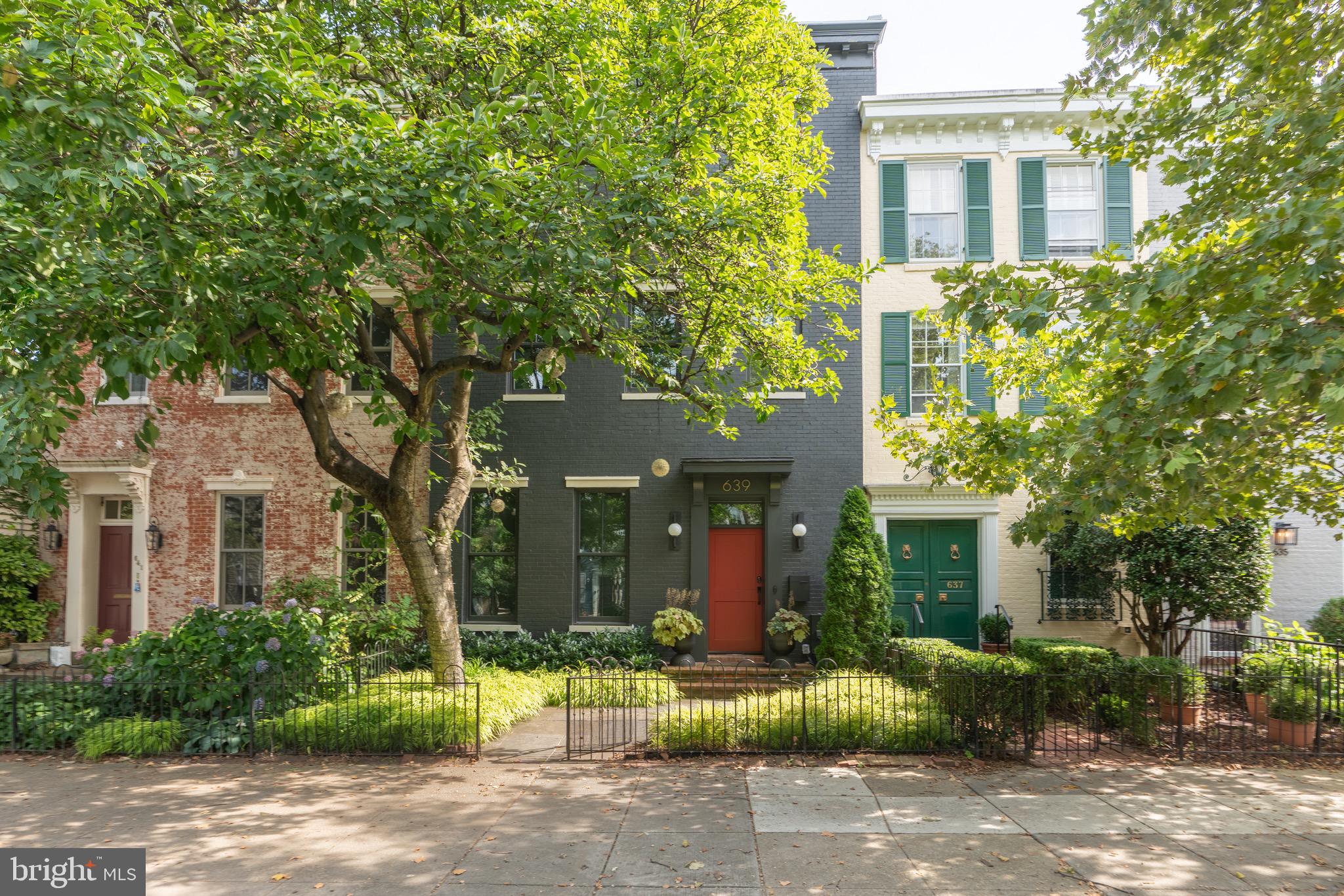 CAPITOL HILL - Residential