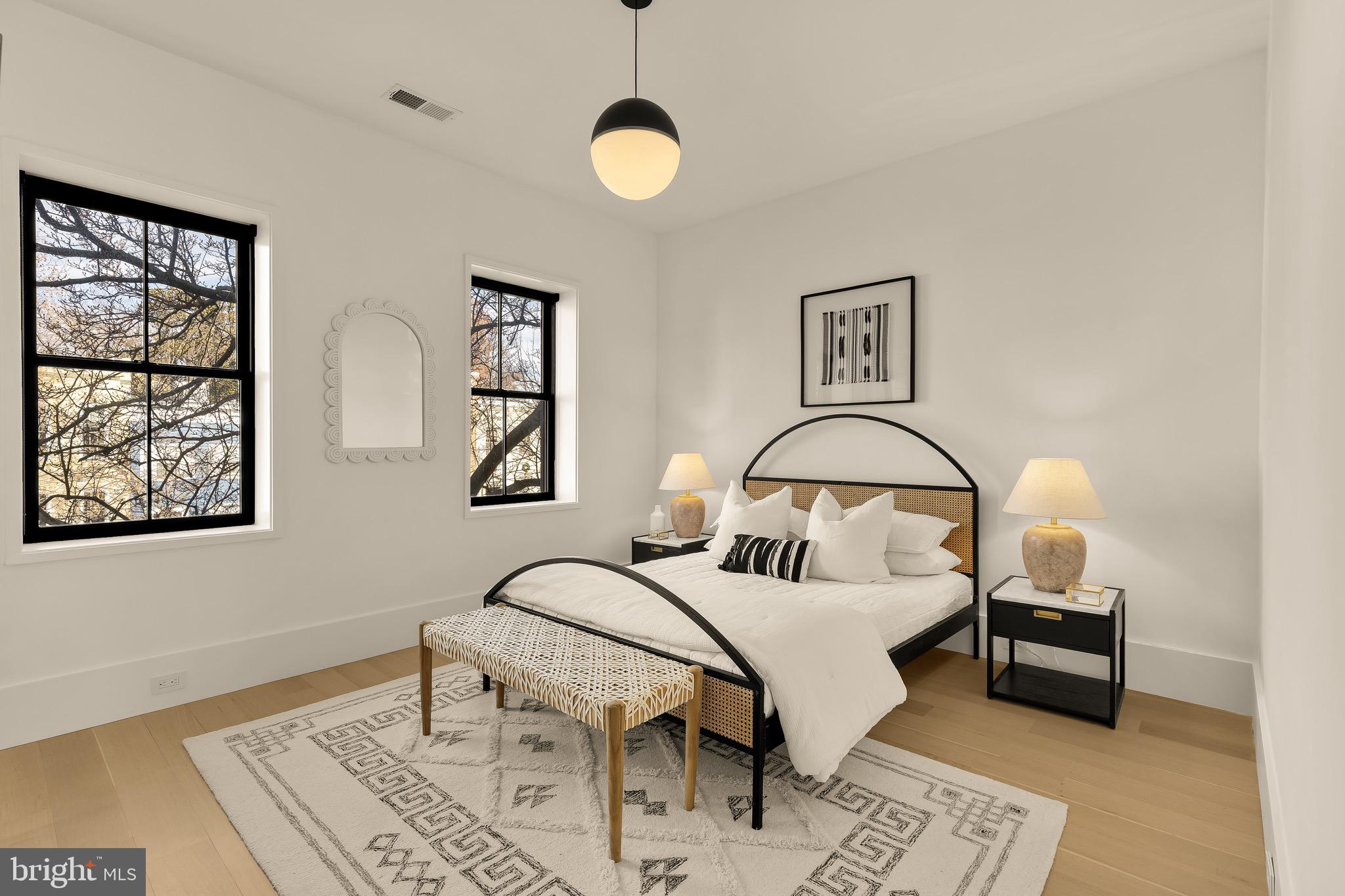 CAPITOL HILL - Residential