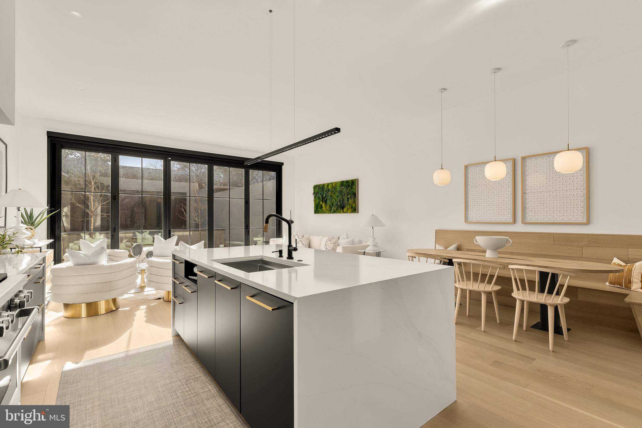 CAPITOL HILL - Residential