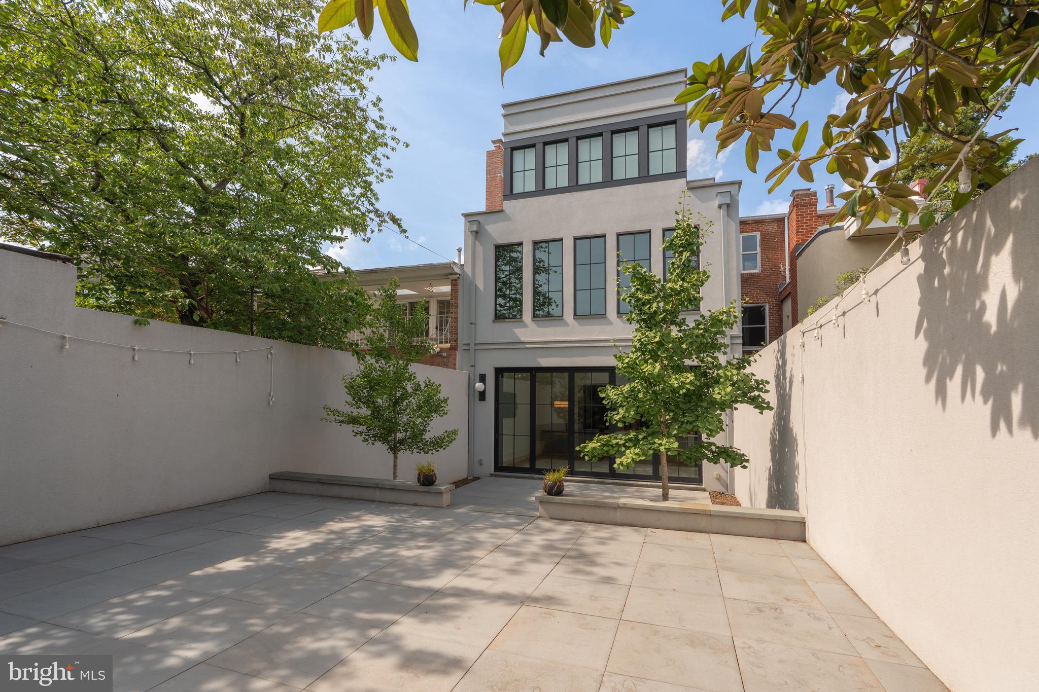 CAPITOL HILL - Residential