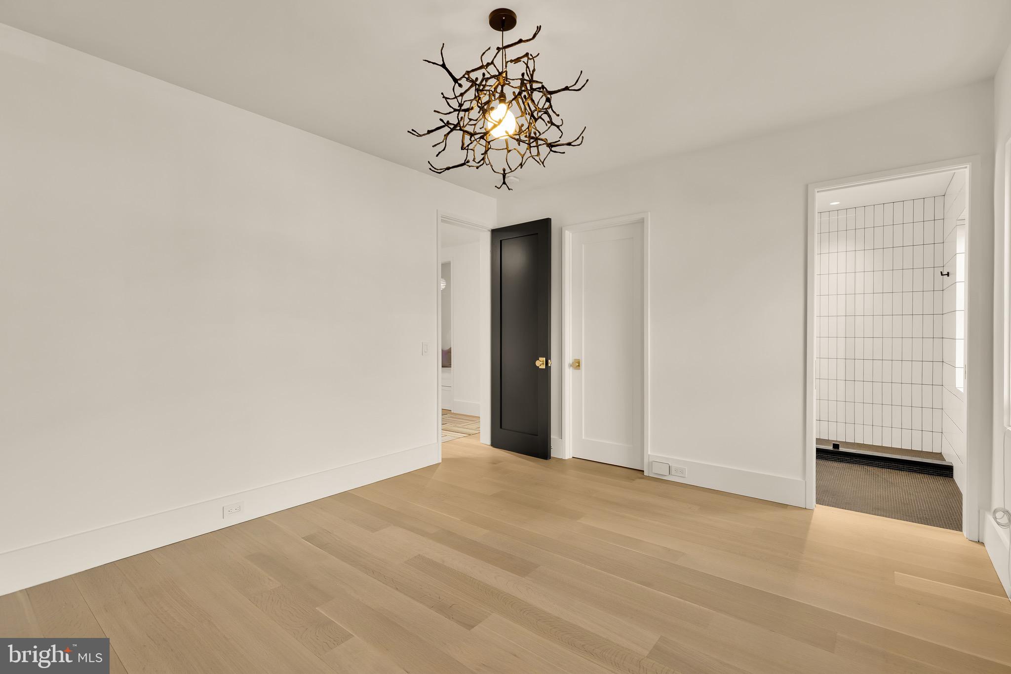 CAPITOL HILL - Residential