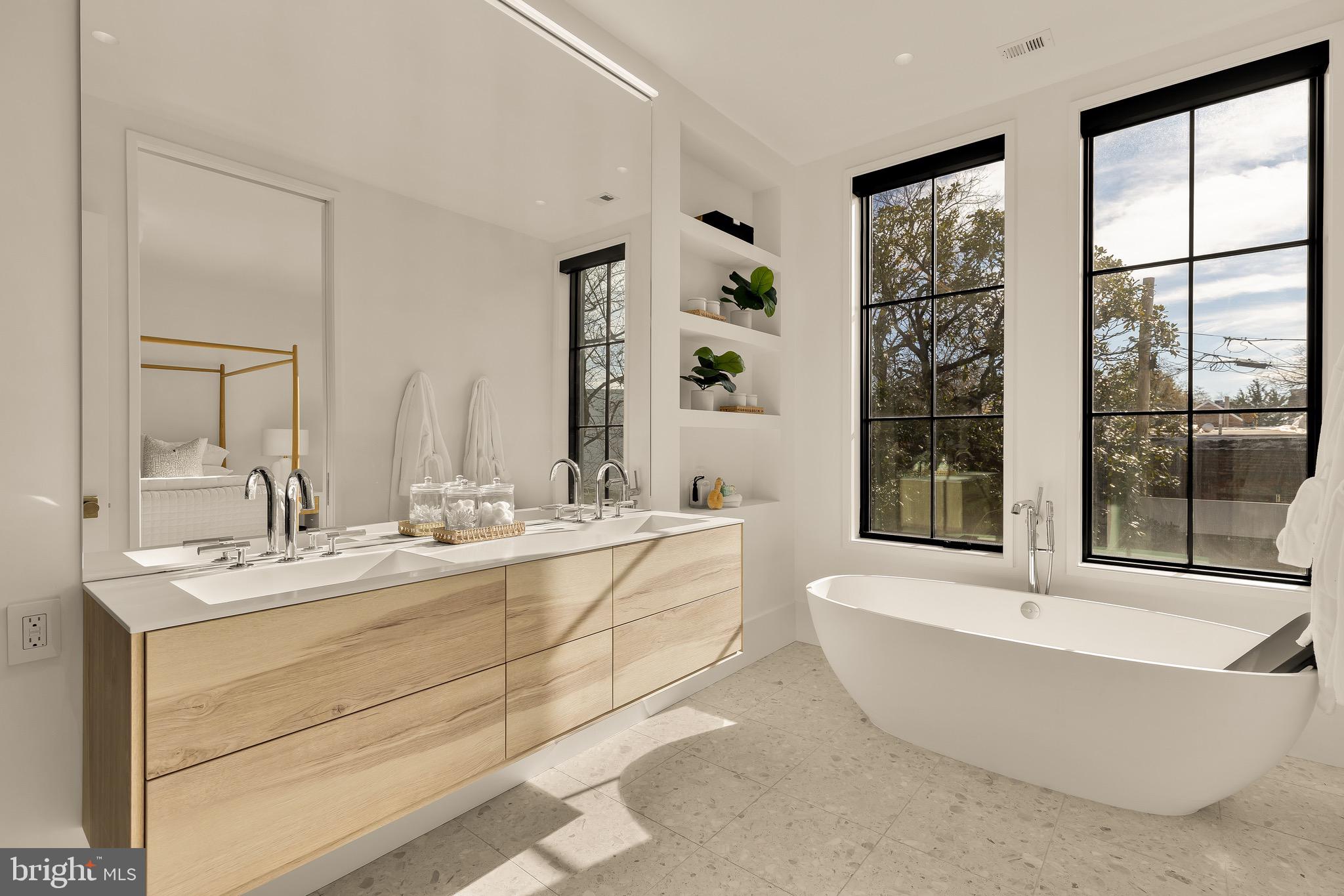 CAPITOL HILL - Residential