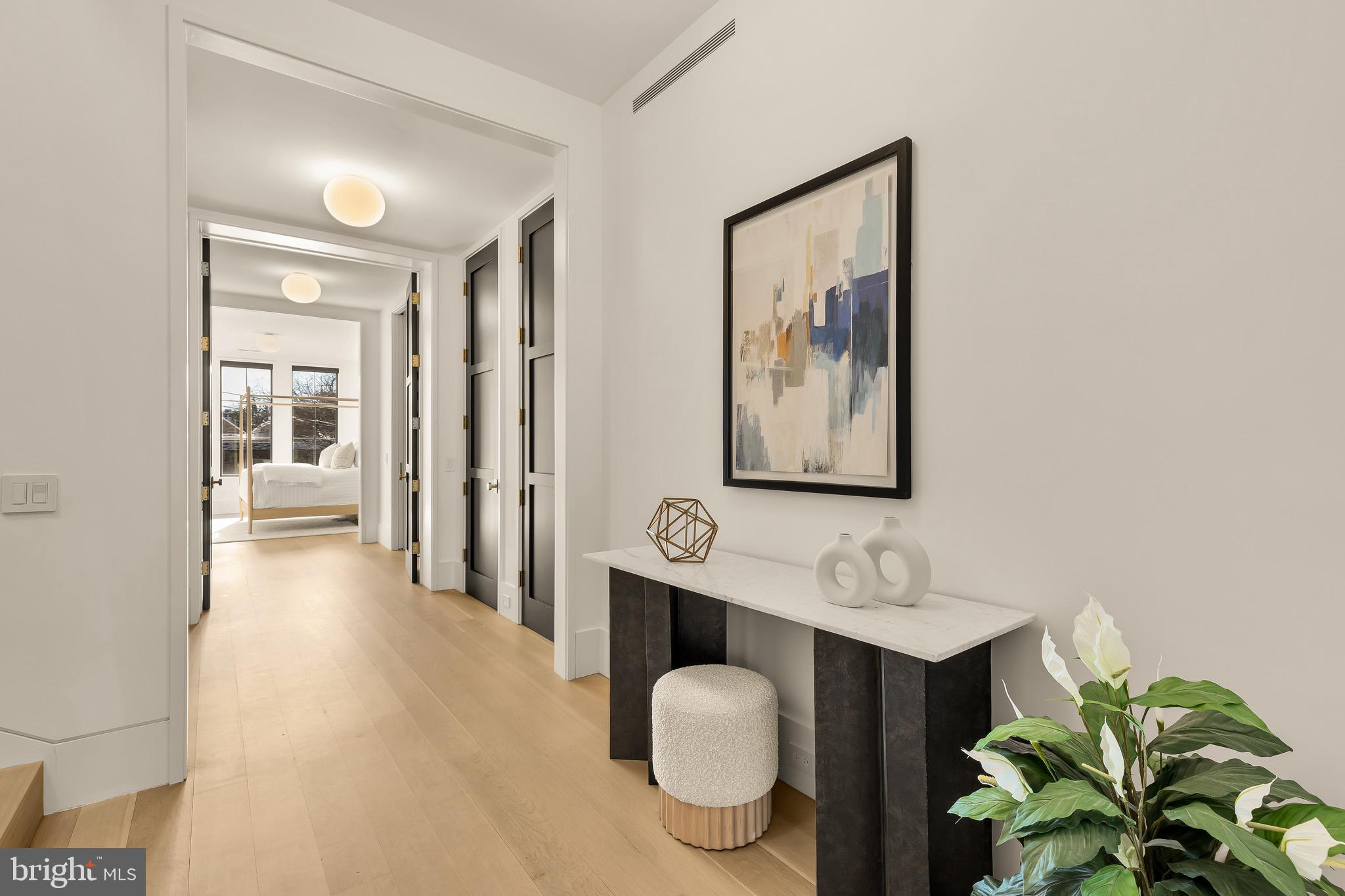 CAPITOL HILL - Residential