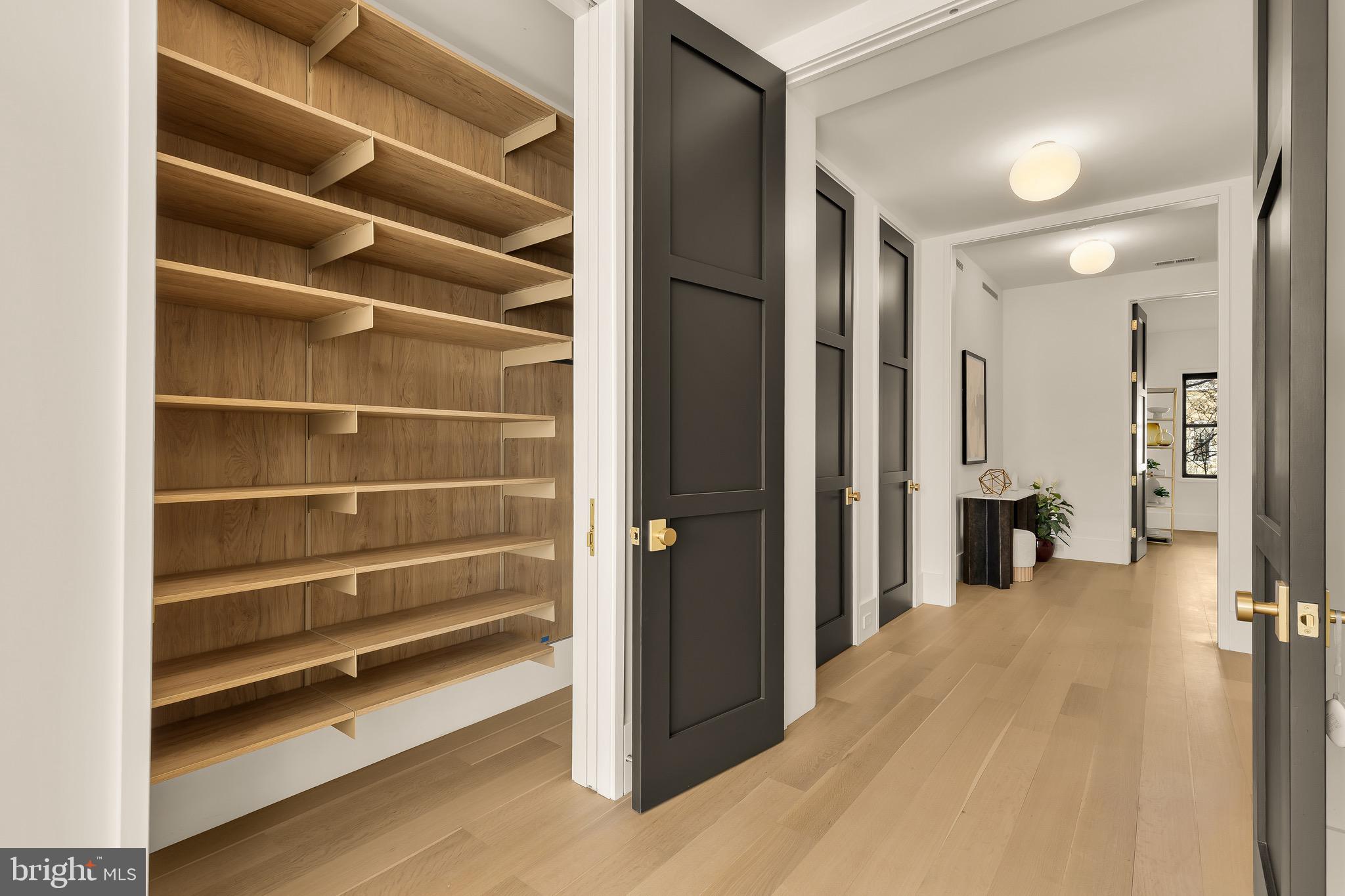 CAPITOL HILL - Residential