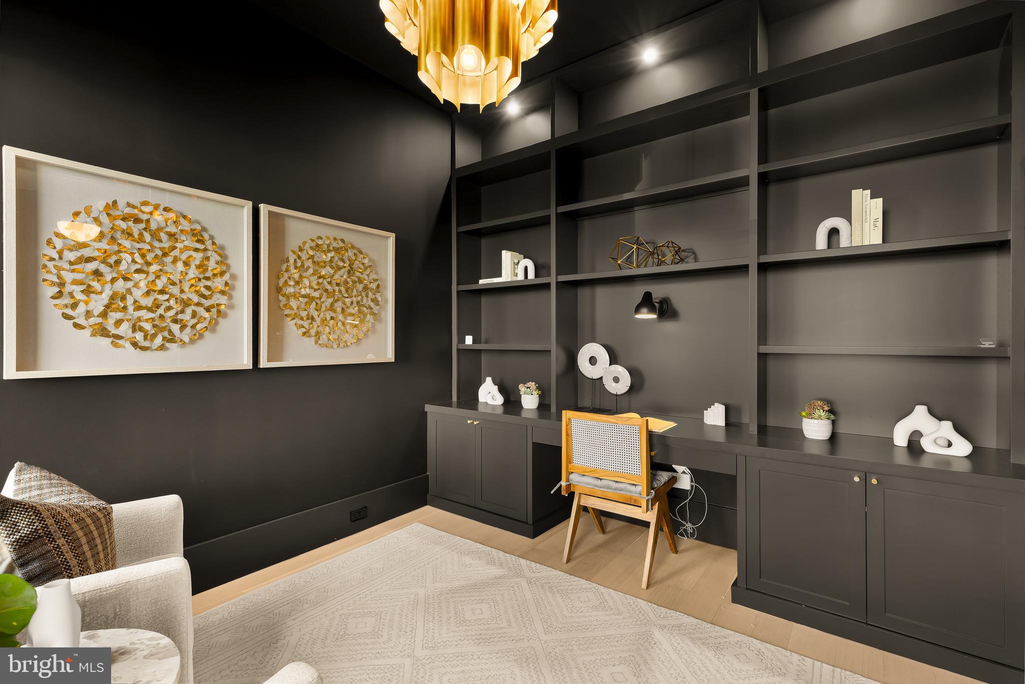 CAPITOL HILL - Residential