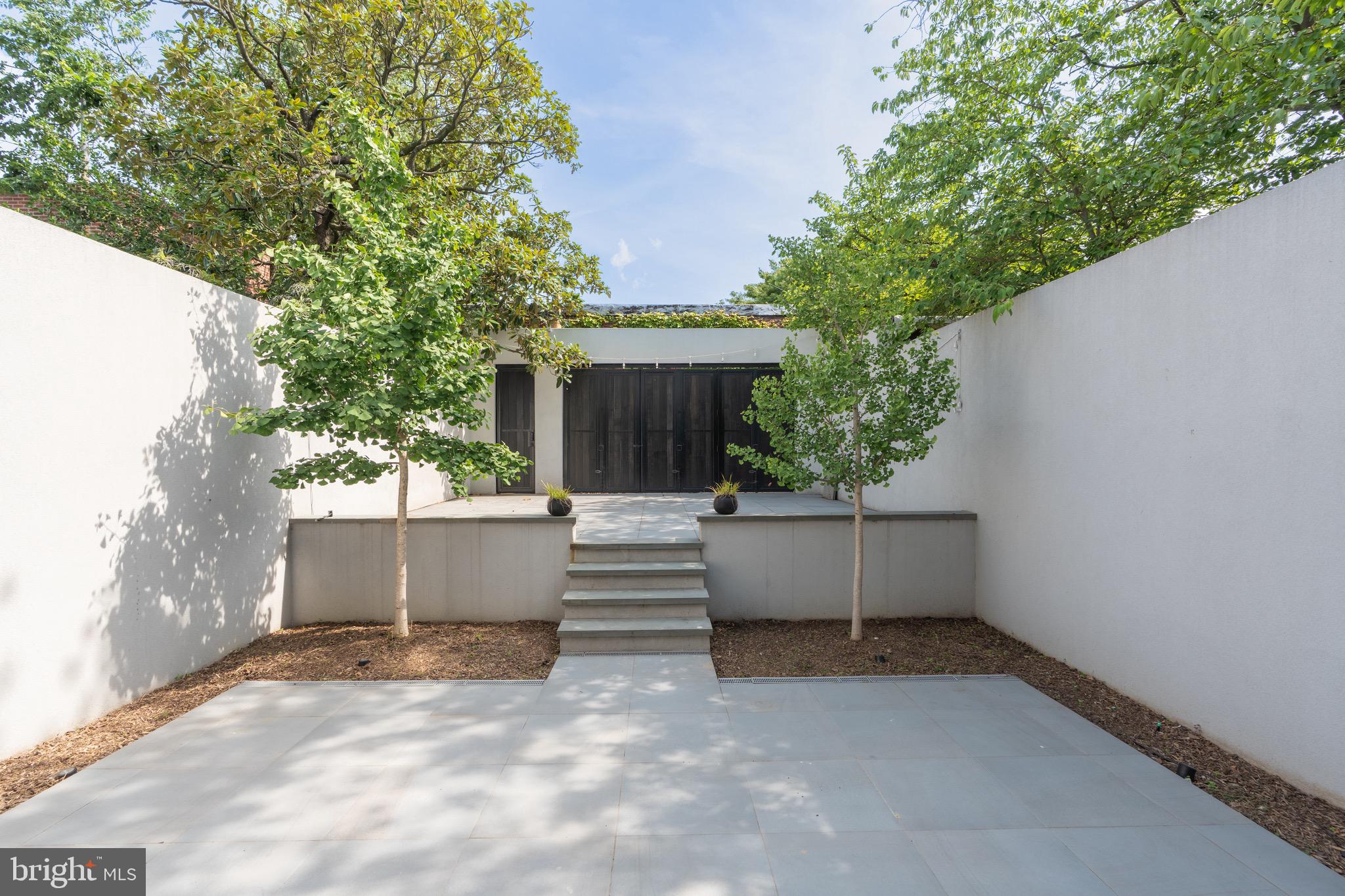 CAPITOL HILL - Residential