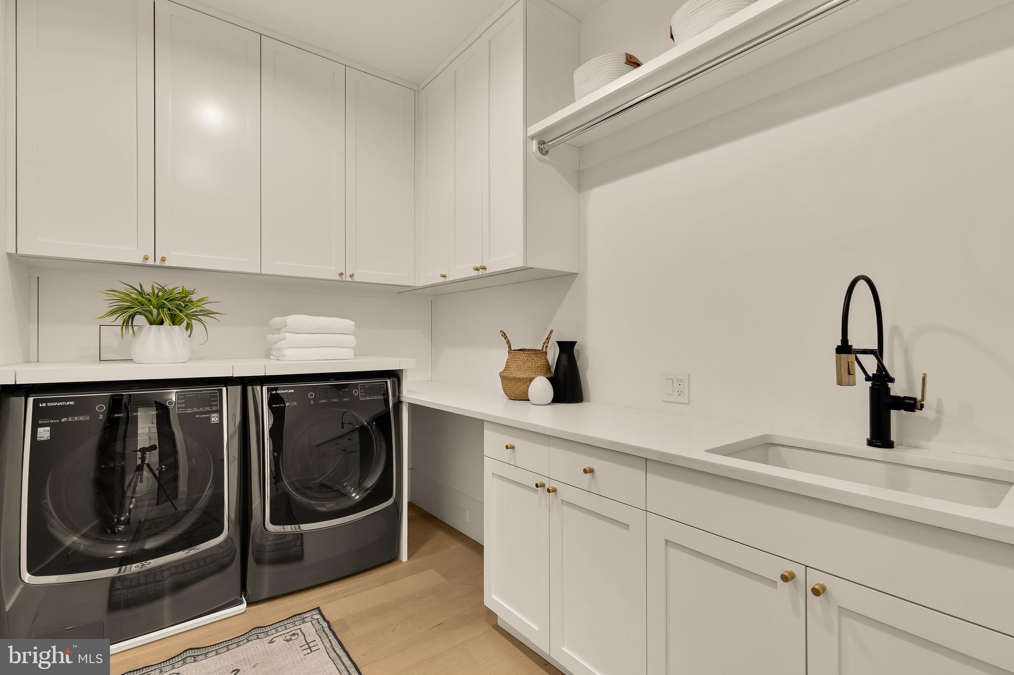 CAPITOL HILL - Residential