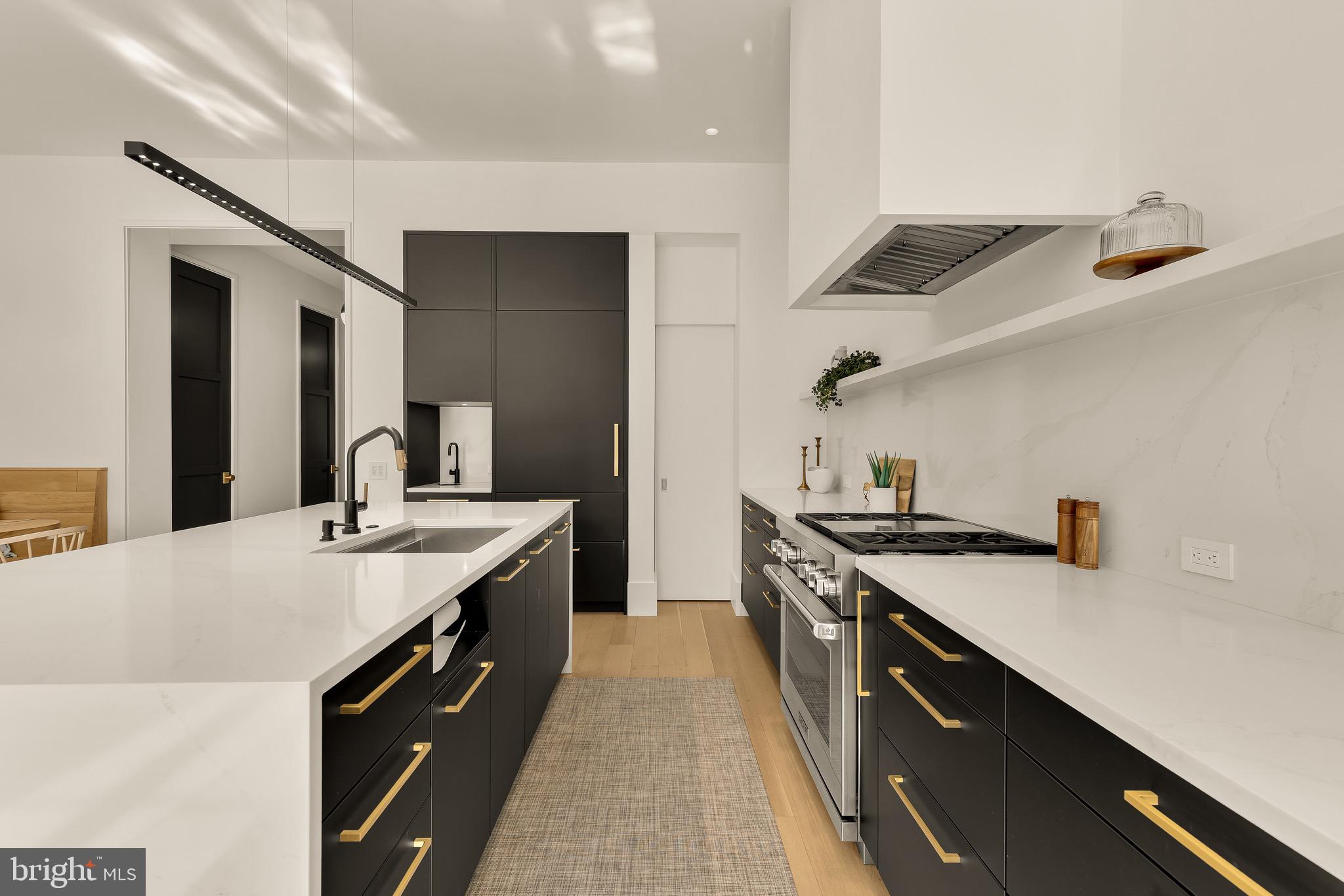 CAPITOL HILL - Residential