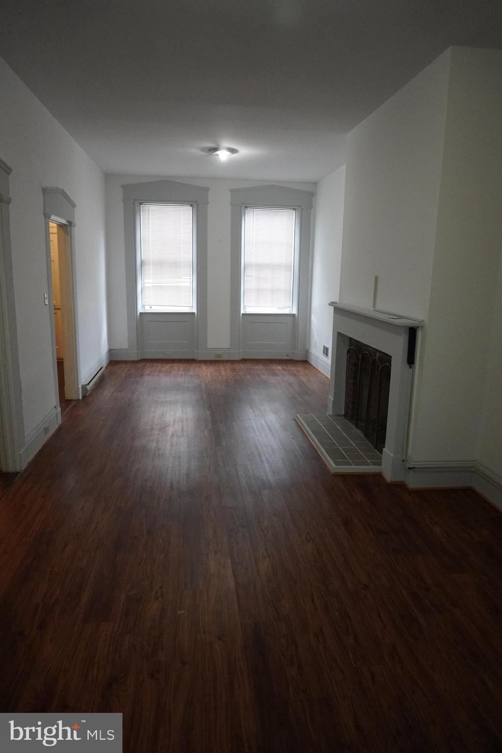 HOLLINS MARKET - Residential Lease