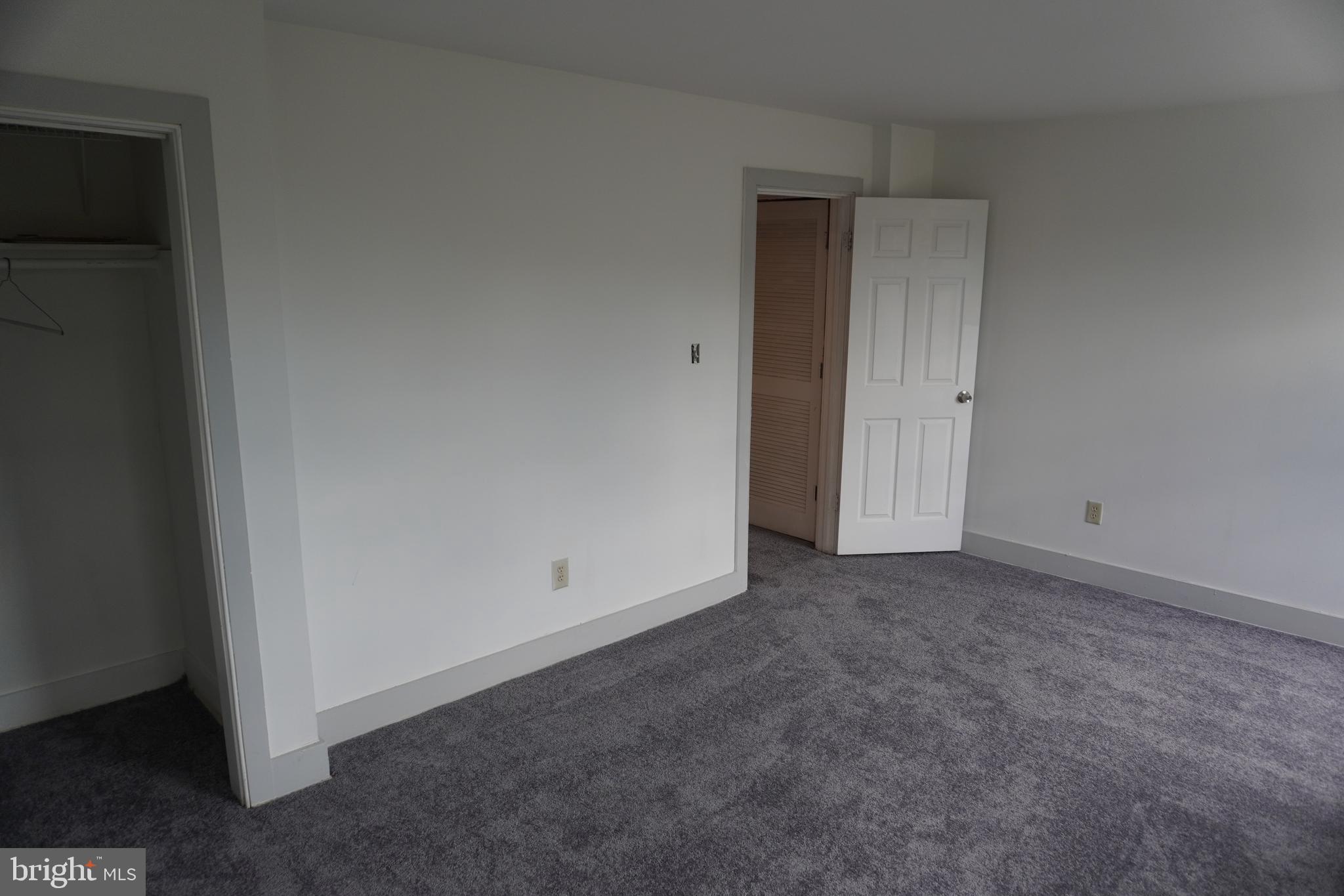 HOLLINS MARKET - Residential Lease