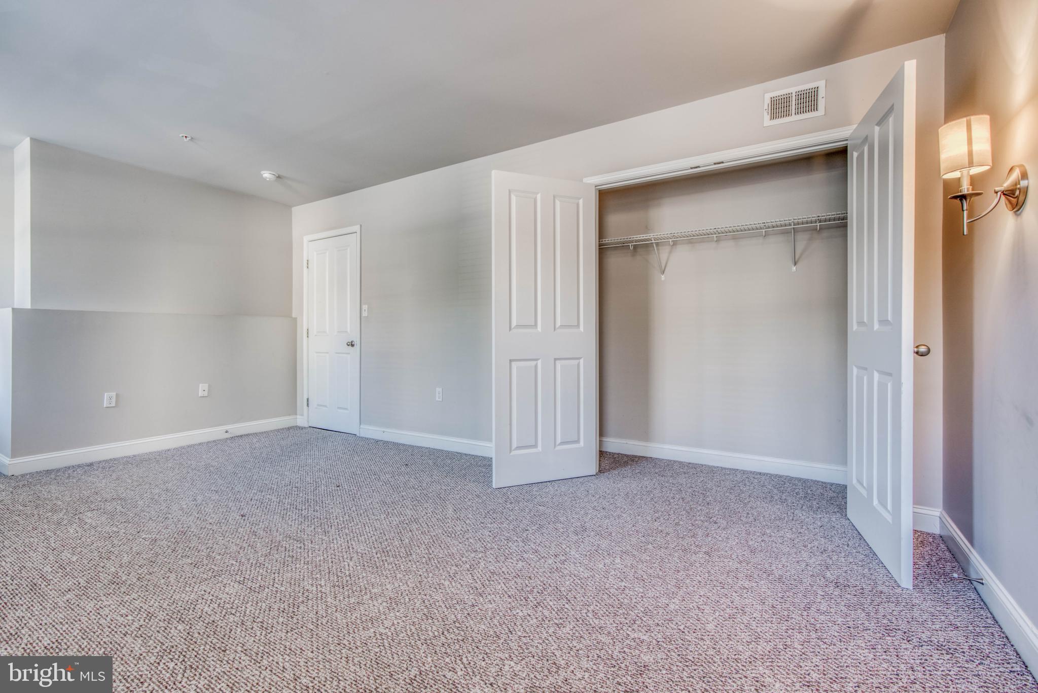 MOUNT VERNON PLACE HISTORIC DISTRICT - Residential Lease