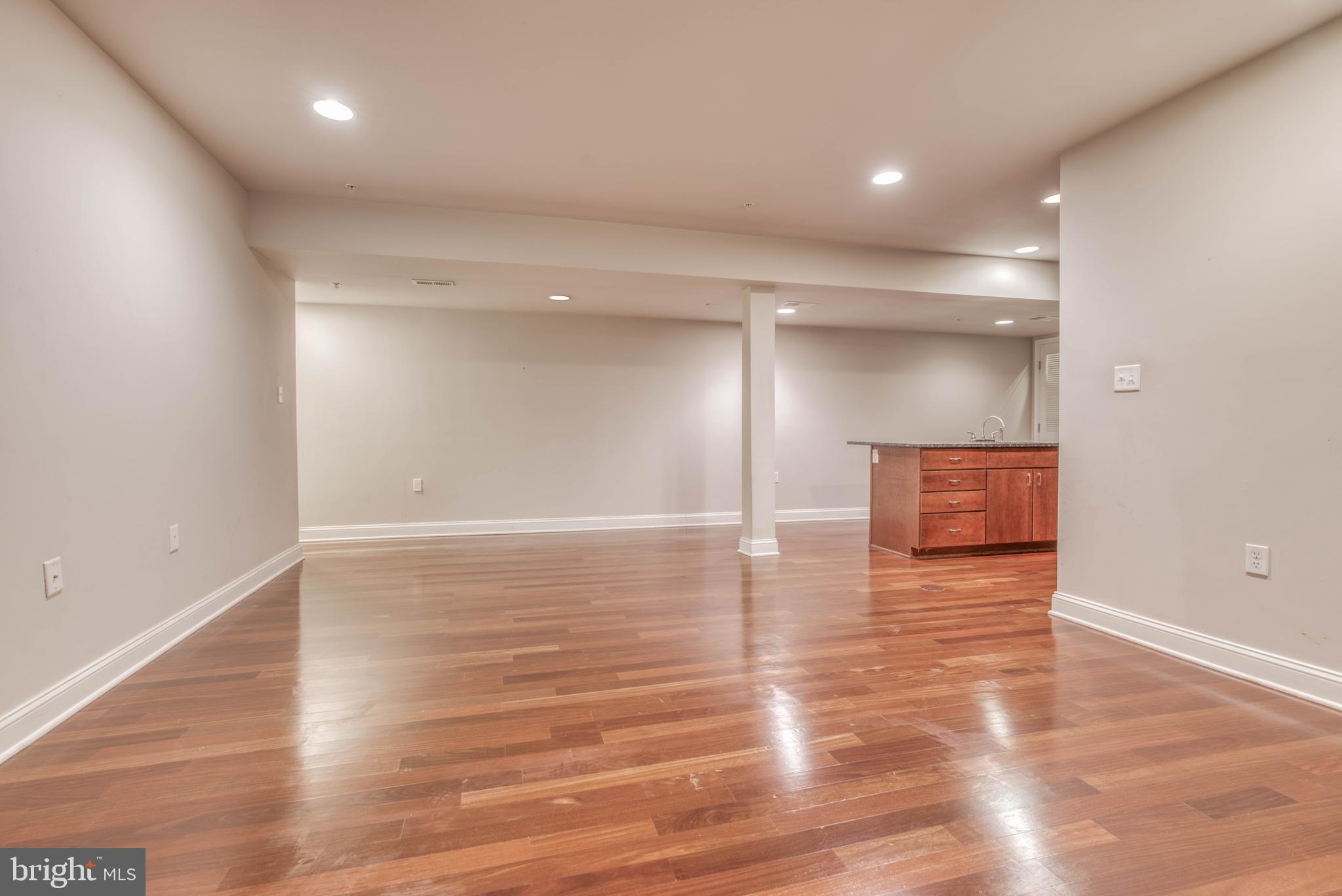 MOUNT VERNON PLACE HISTORIC DISTRICT - Residential Lease