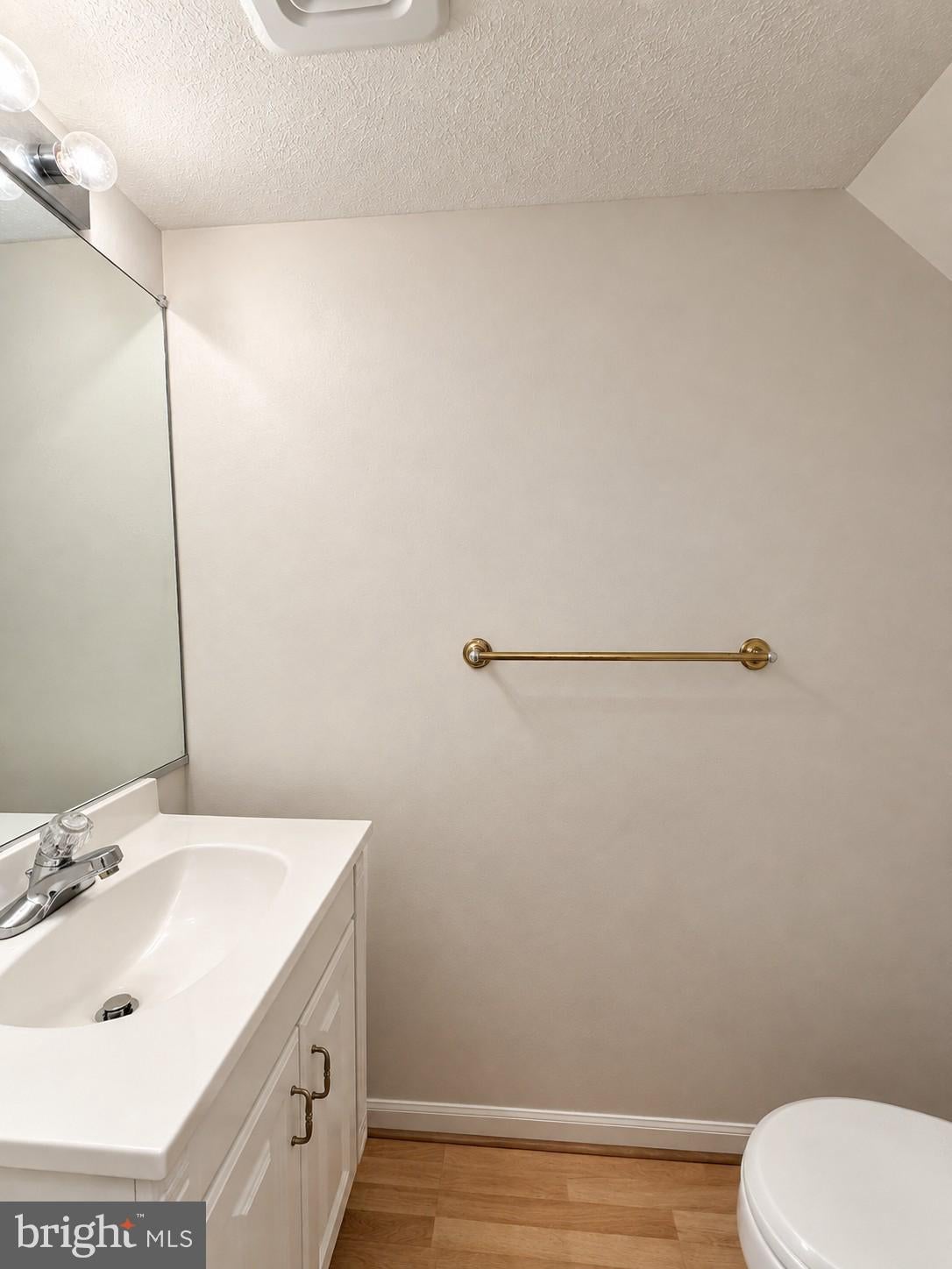 3335 HOLLOW COURT