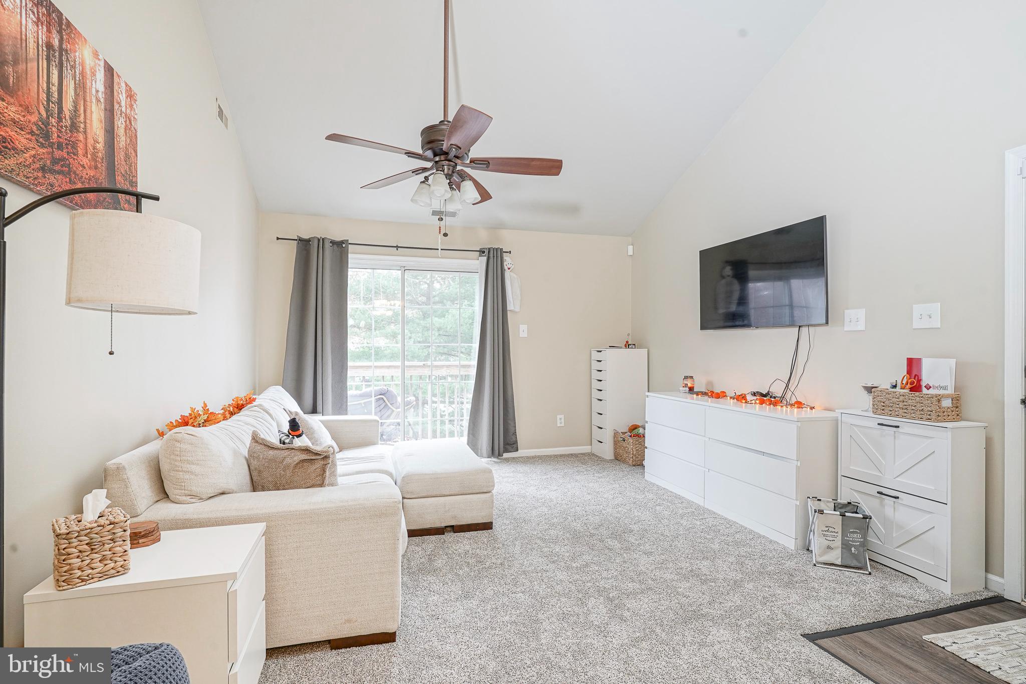 1215 TRISTRAM CIRCLE