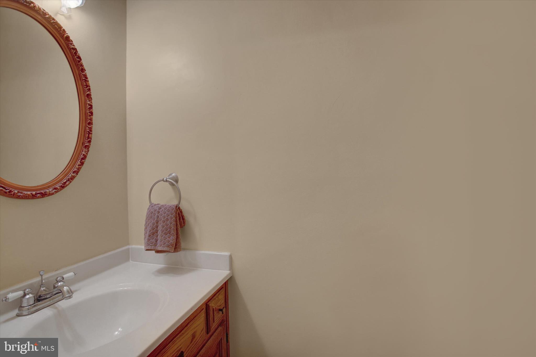 MORNINGSTAR SQUARE - Residential