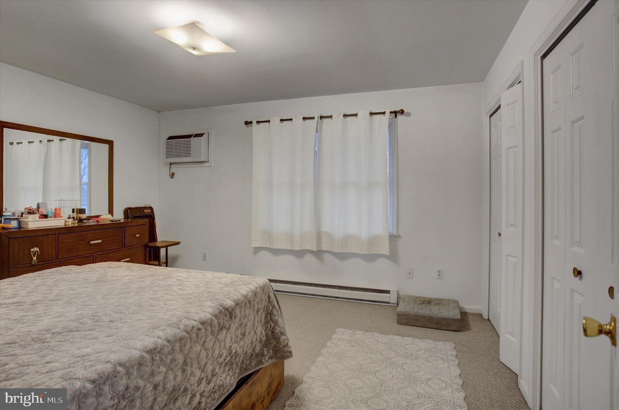 MORNINGSTAR SQUARE - Residential