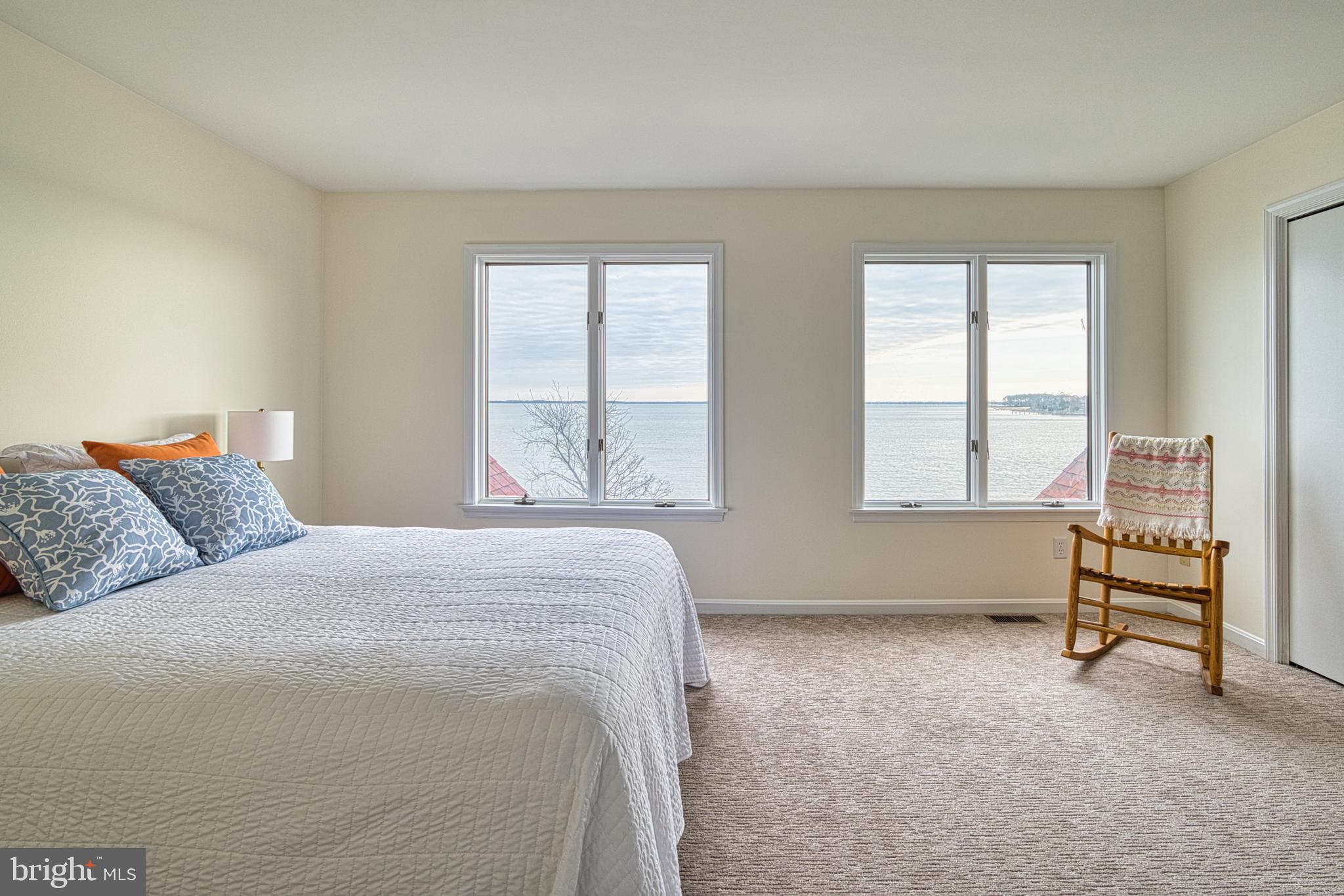 QUEENS LANDING - Residential