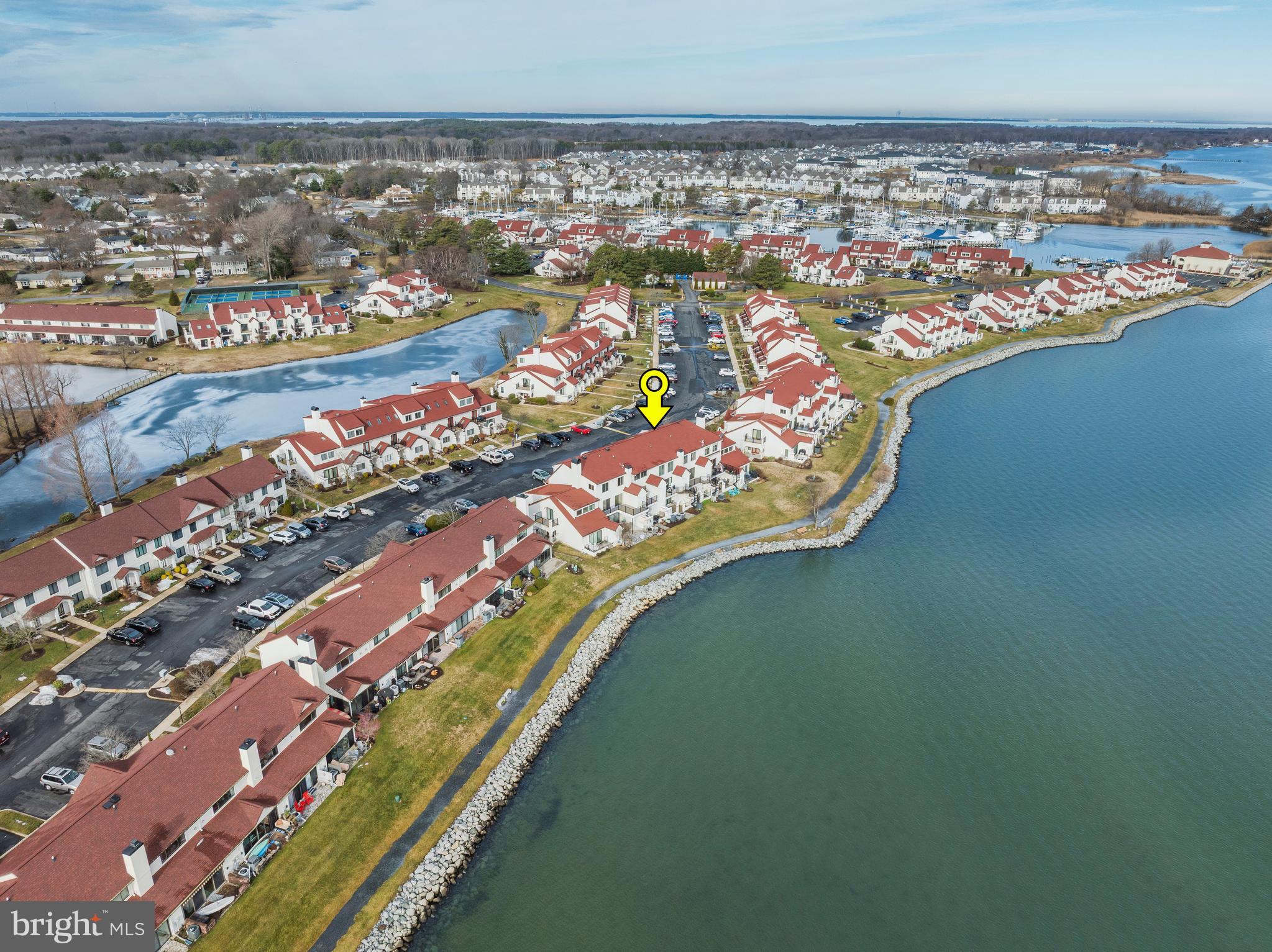 QUEENS LANDING - Residential