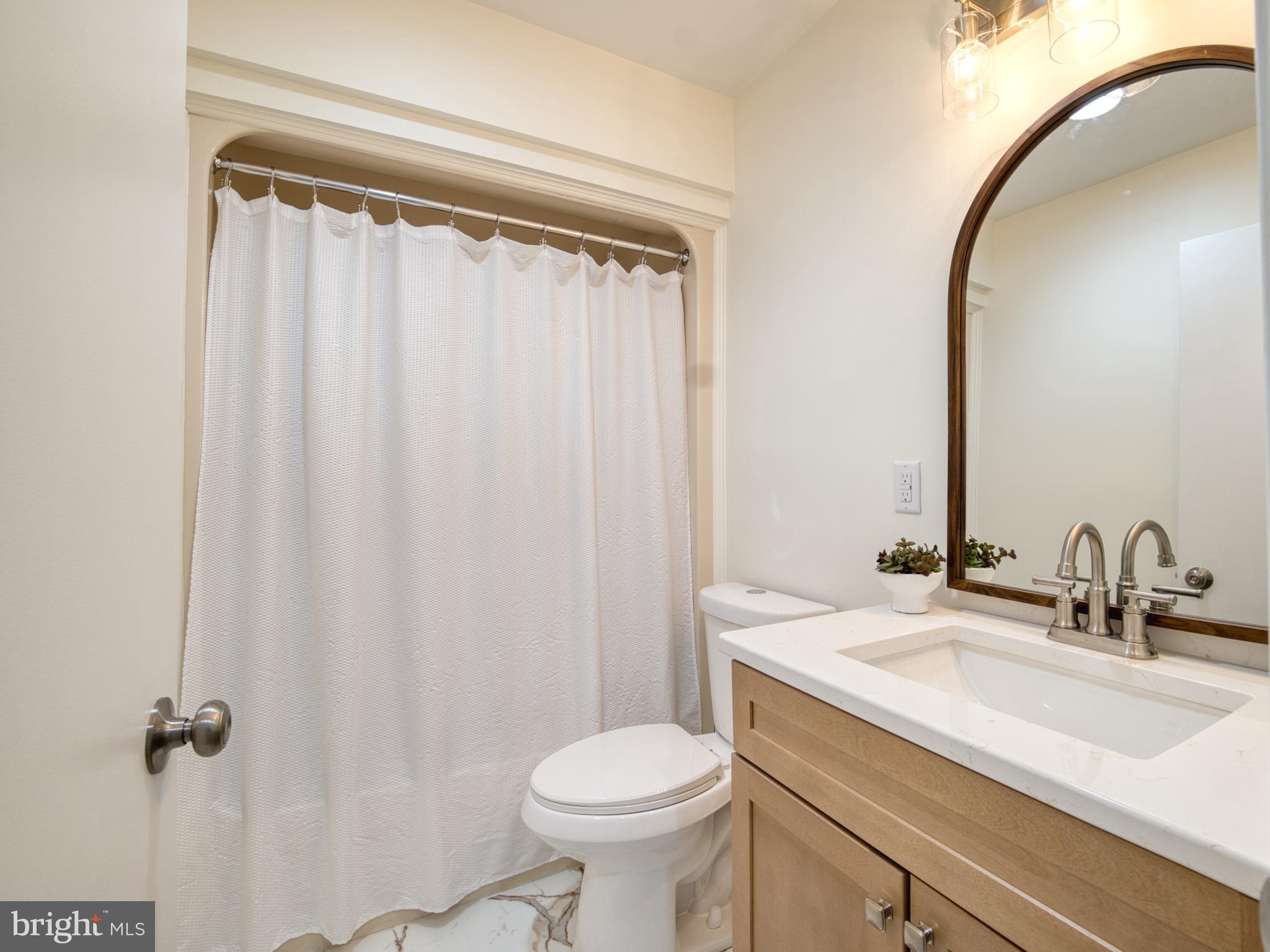 QUEENS LANDING - Residential