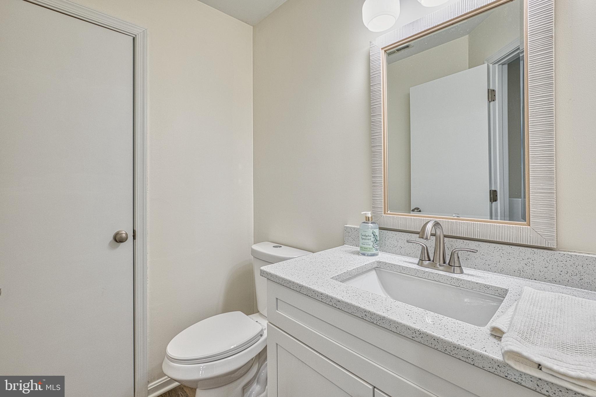 QUEENS LANDING - Residential