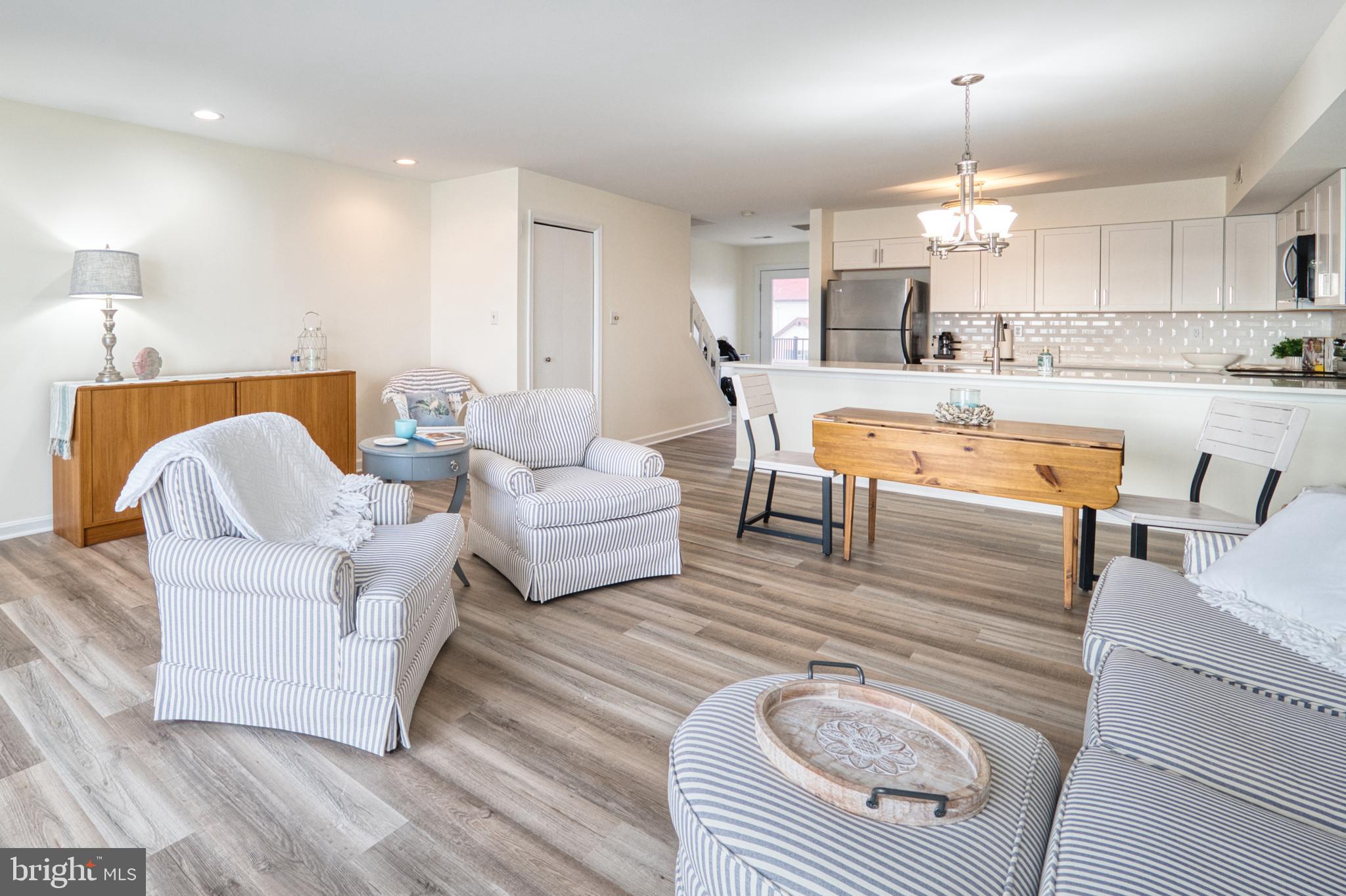 QUEENS LANDING - Residential